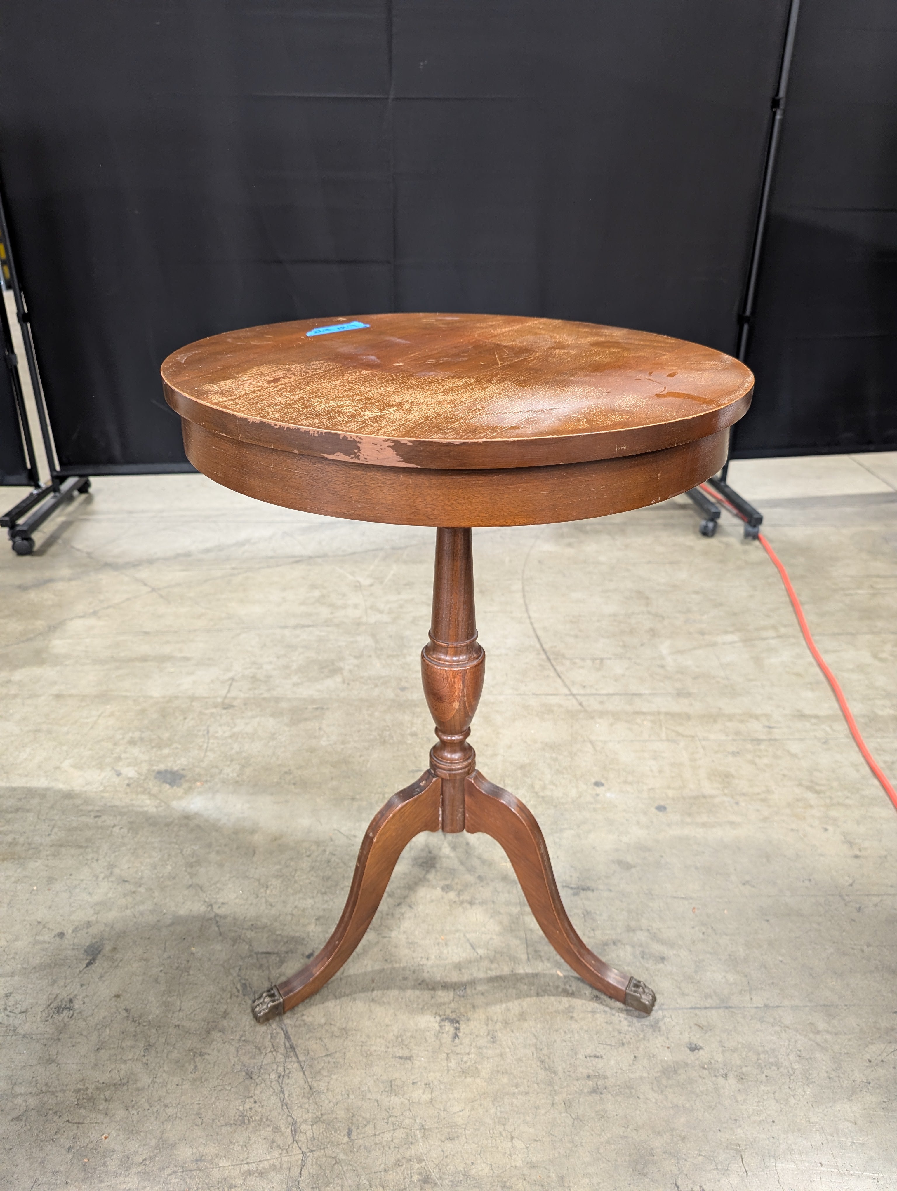 Round Mahogany-Stained Wood End Table with Pedestal Base