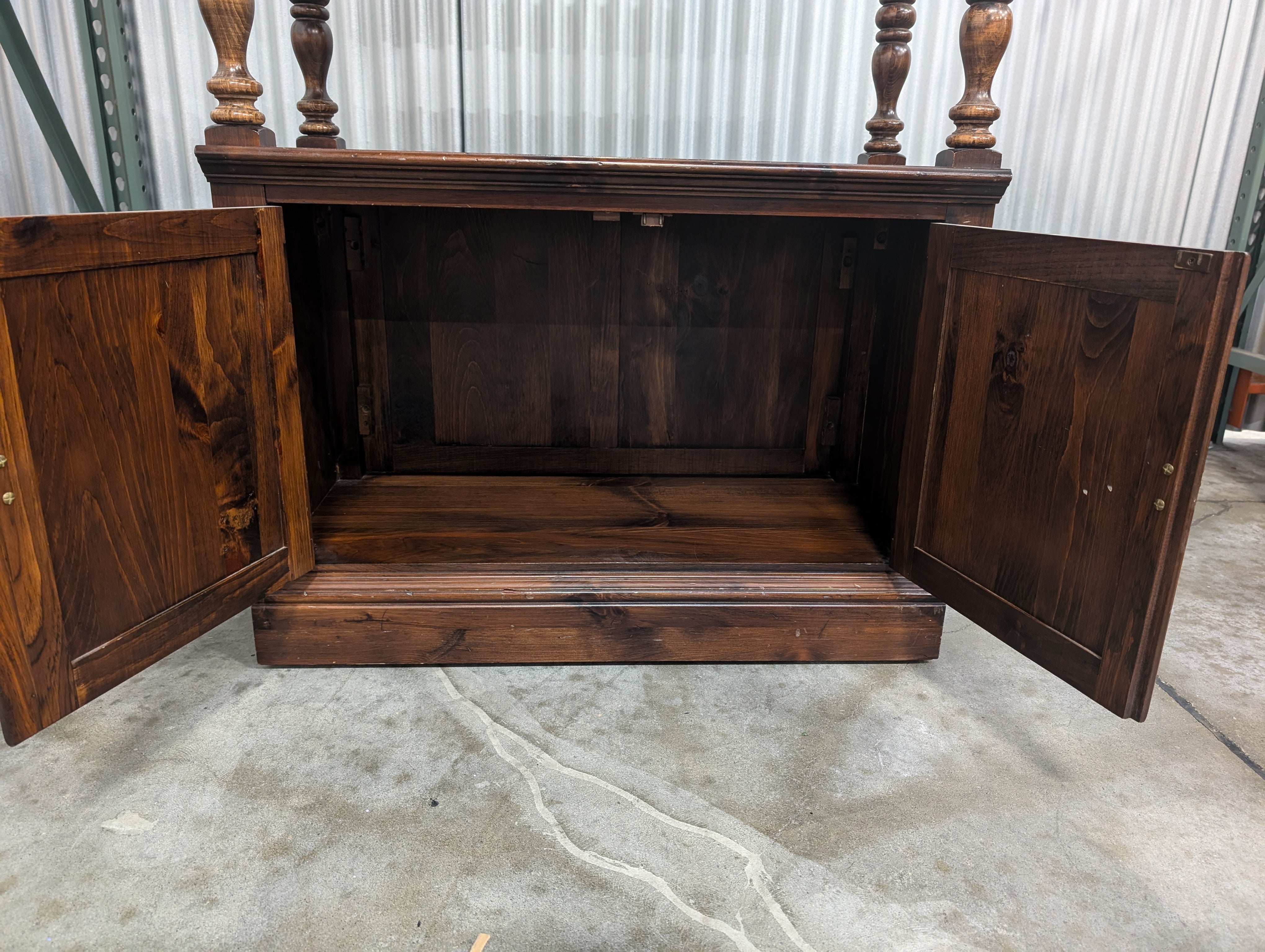 Traditional Dark Wood Display Shelf with Cabinet Base