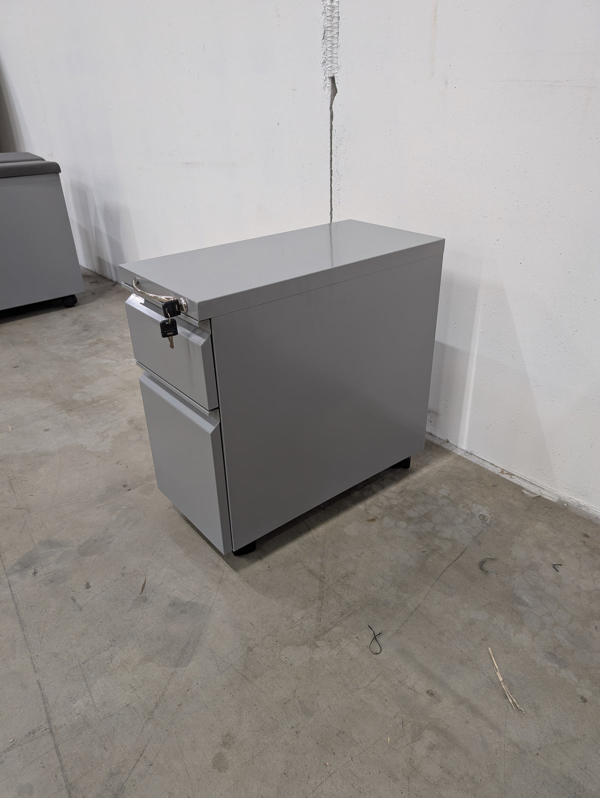 HAT Design Works MPEDBF-10 Mobile Pedestal Slim