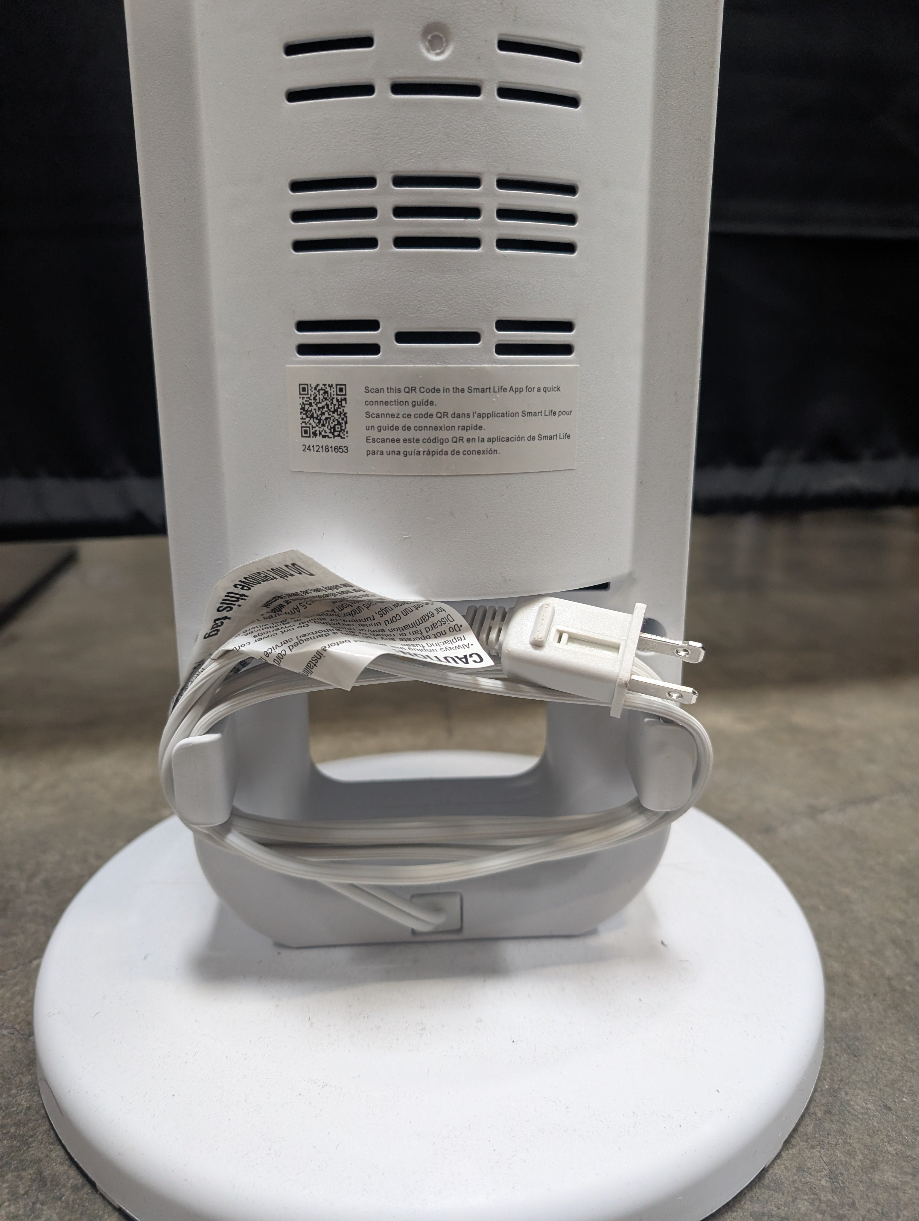 Modern White Oscillating Tower Fan with Remote Control