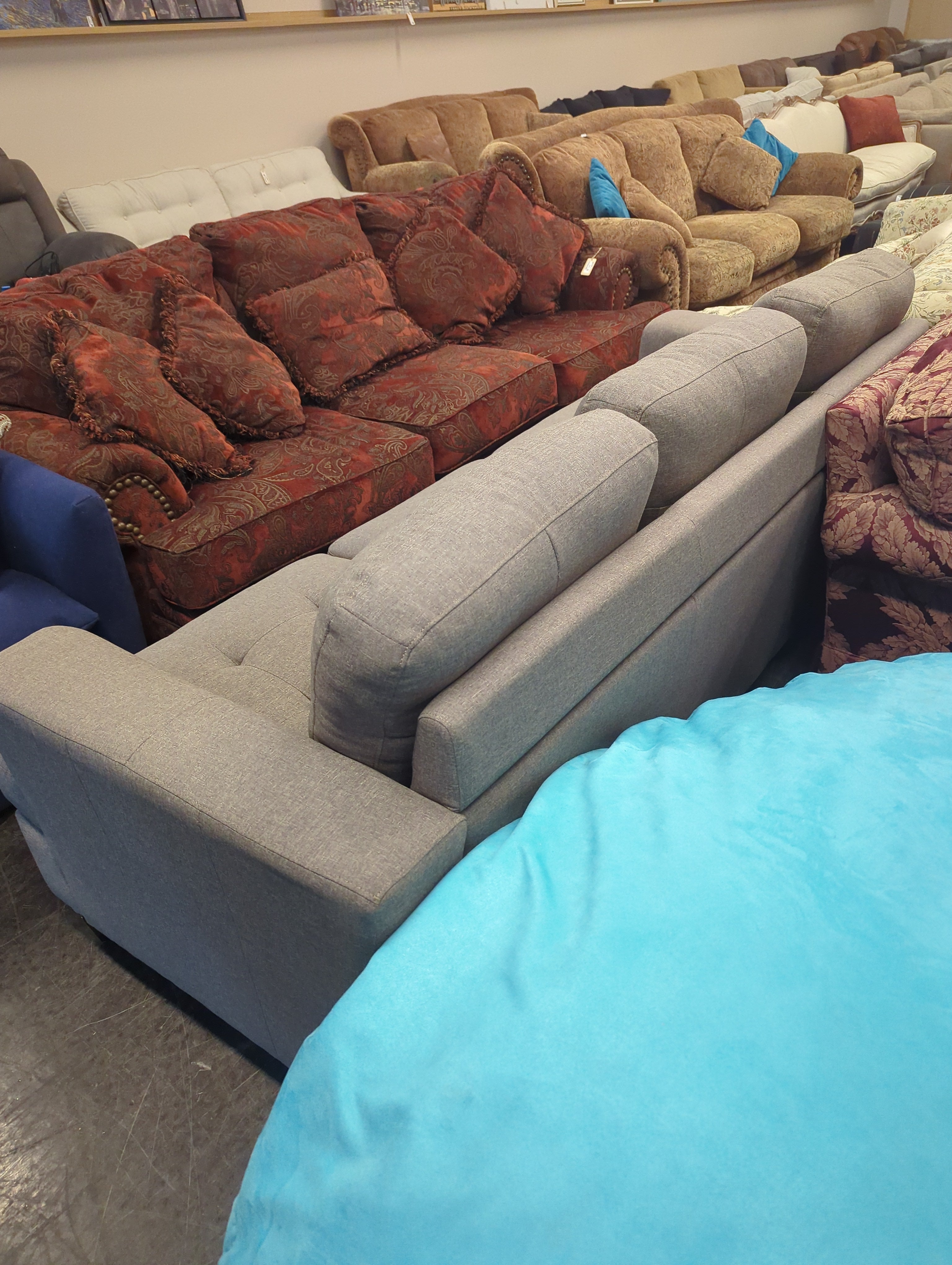 Mid-Century Modern Tufted Sofa in Gray Fabric