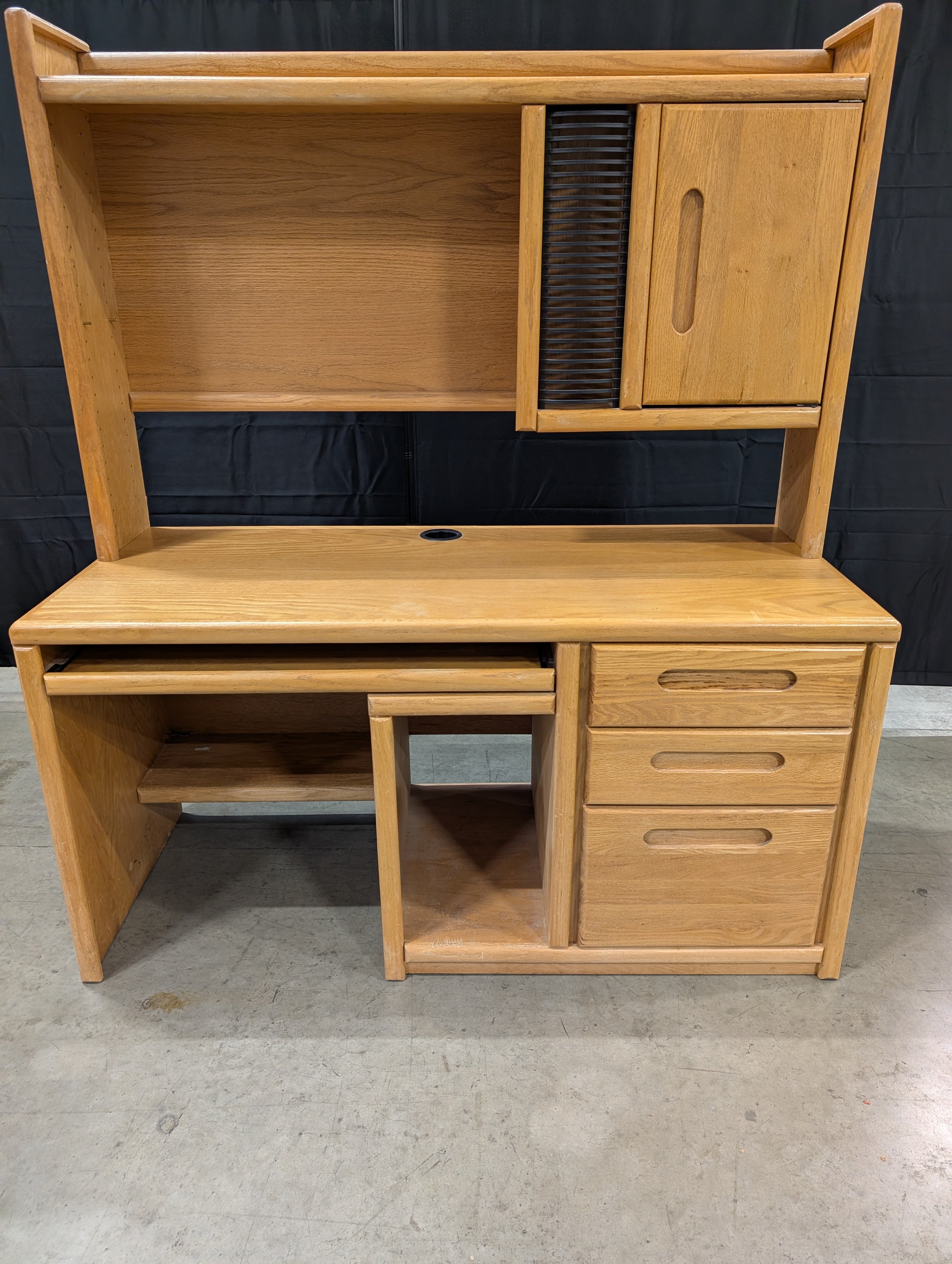 Sturdy Wood Desk with Integrated Hutch and Storage