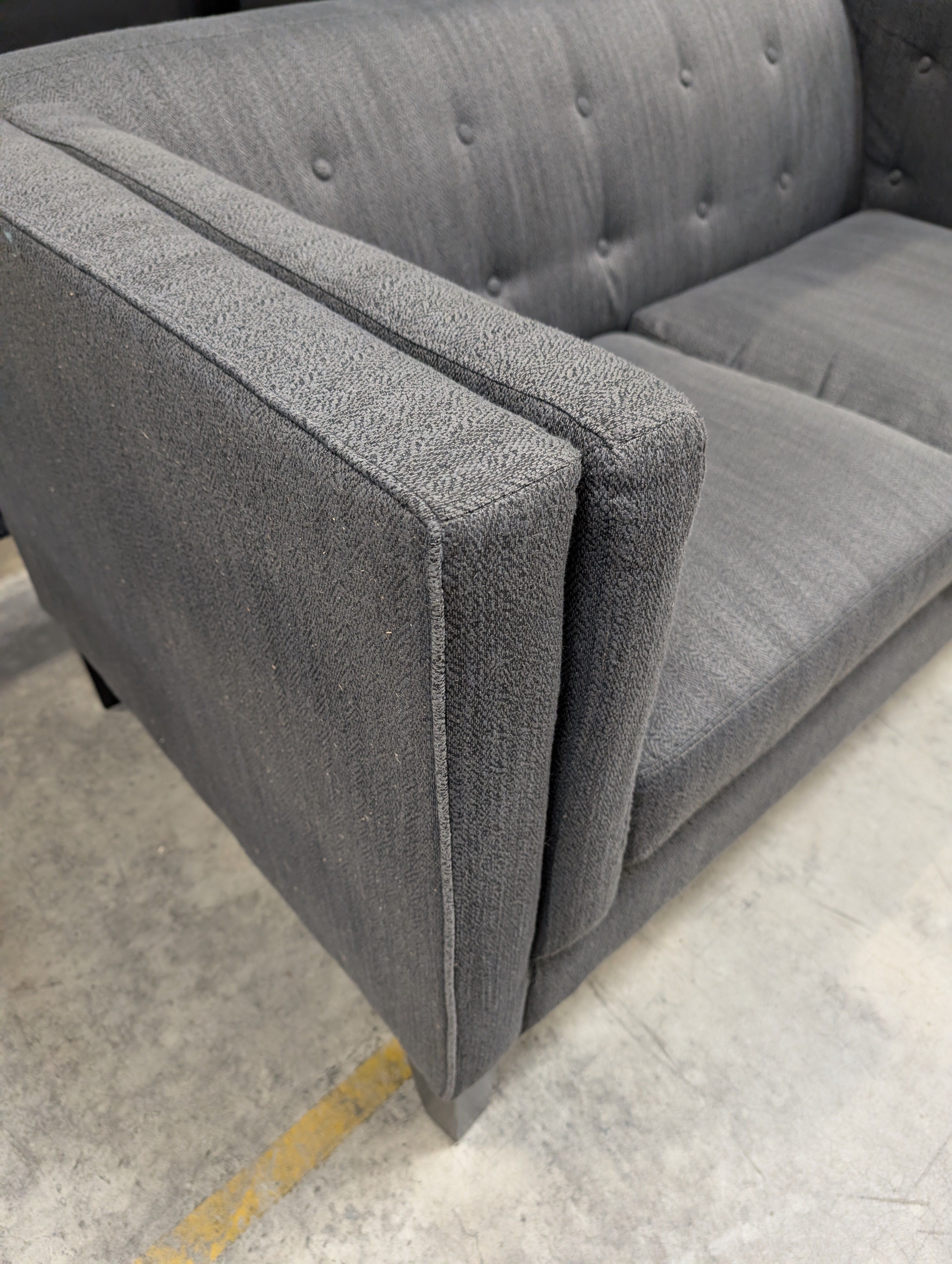 Contemporary Charcoal Fabric Tufted Loveseat Sofa