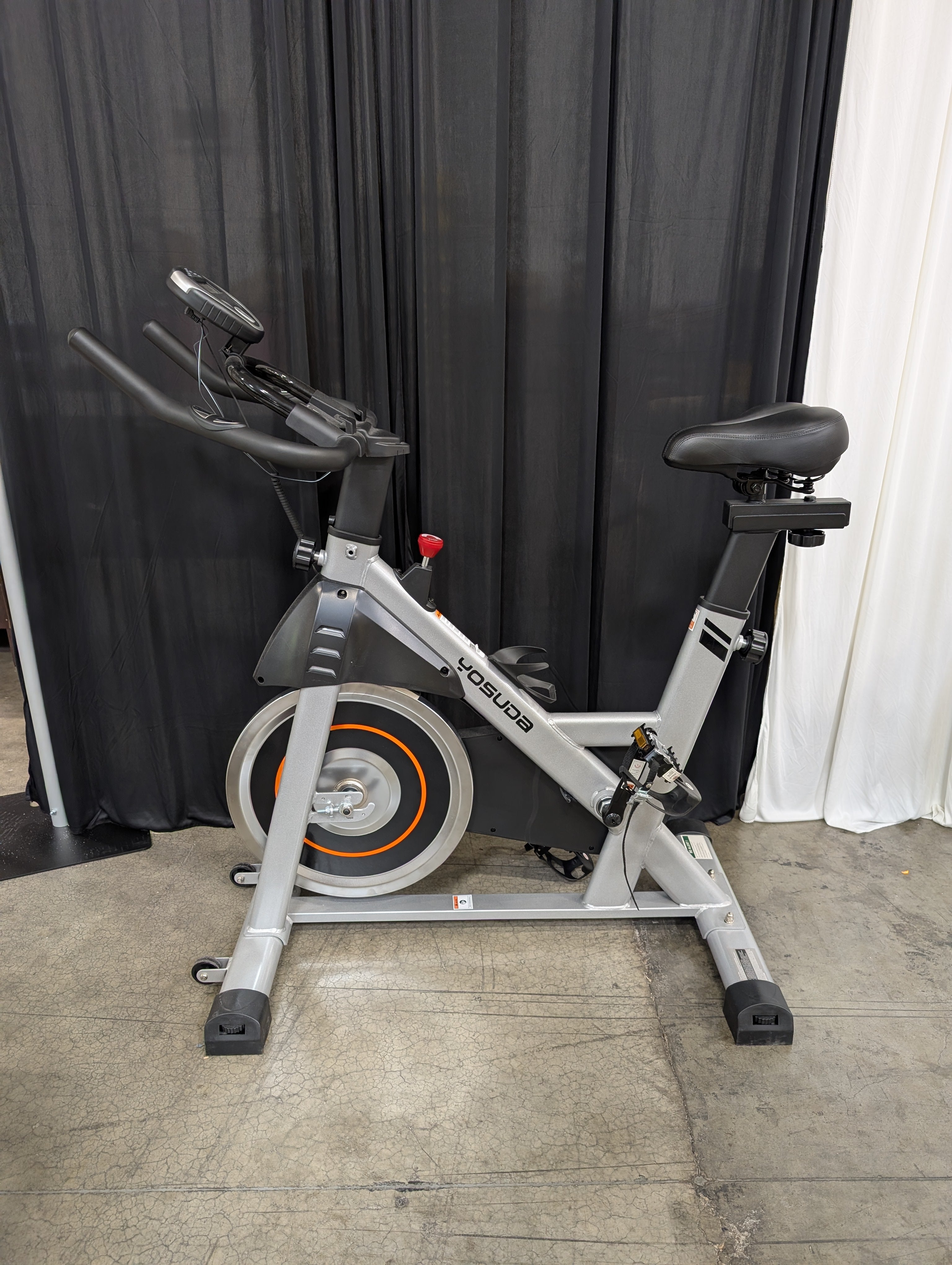 YOSUDE Silver and Black Indoor Spin Bike
