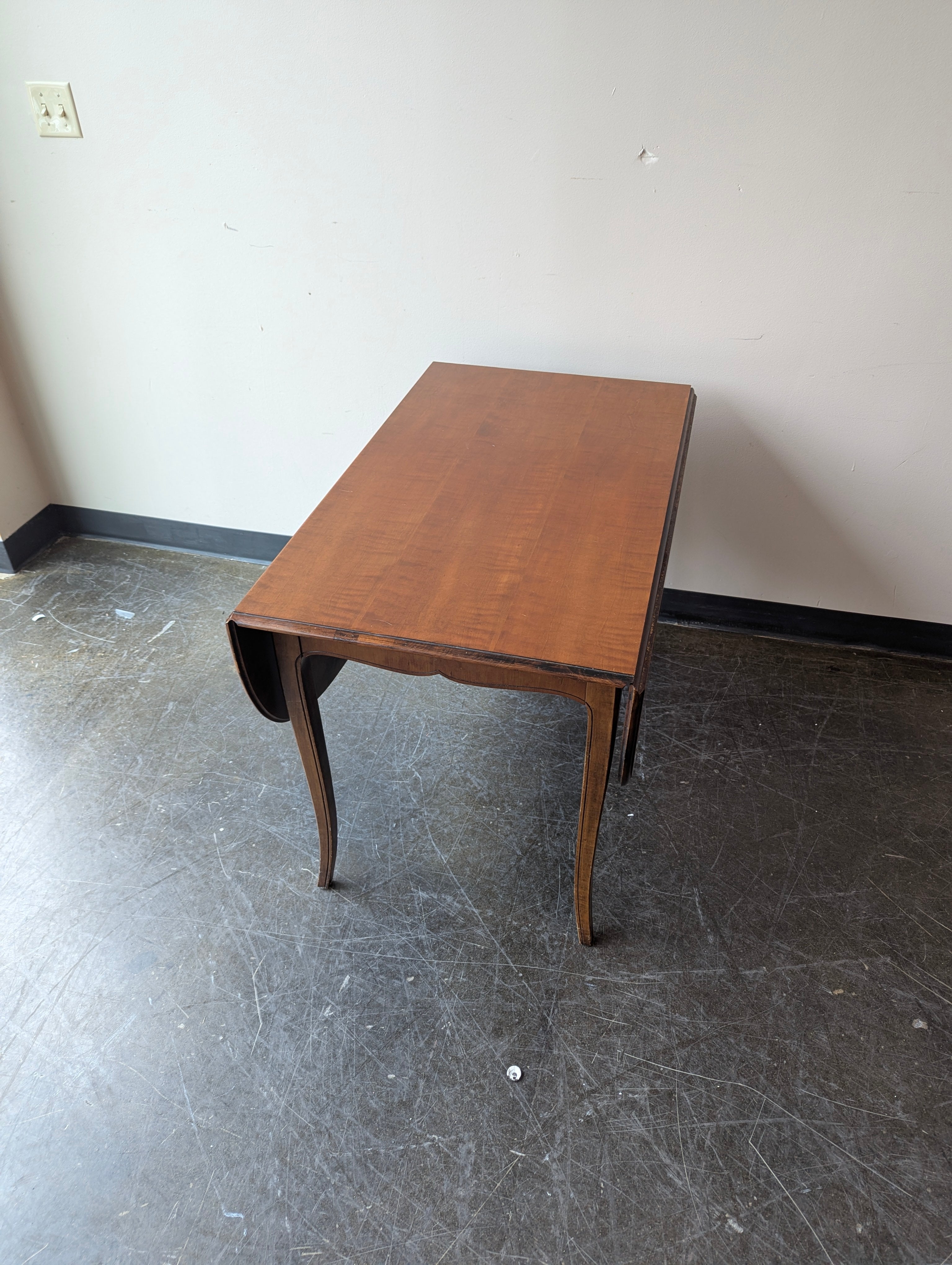 Vintage Hardwood Drop-Leaf Dining Table with Cabriole Legs