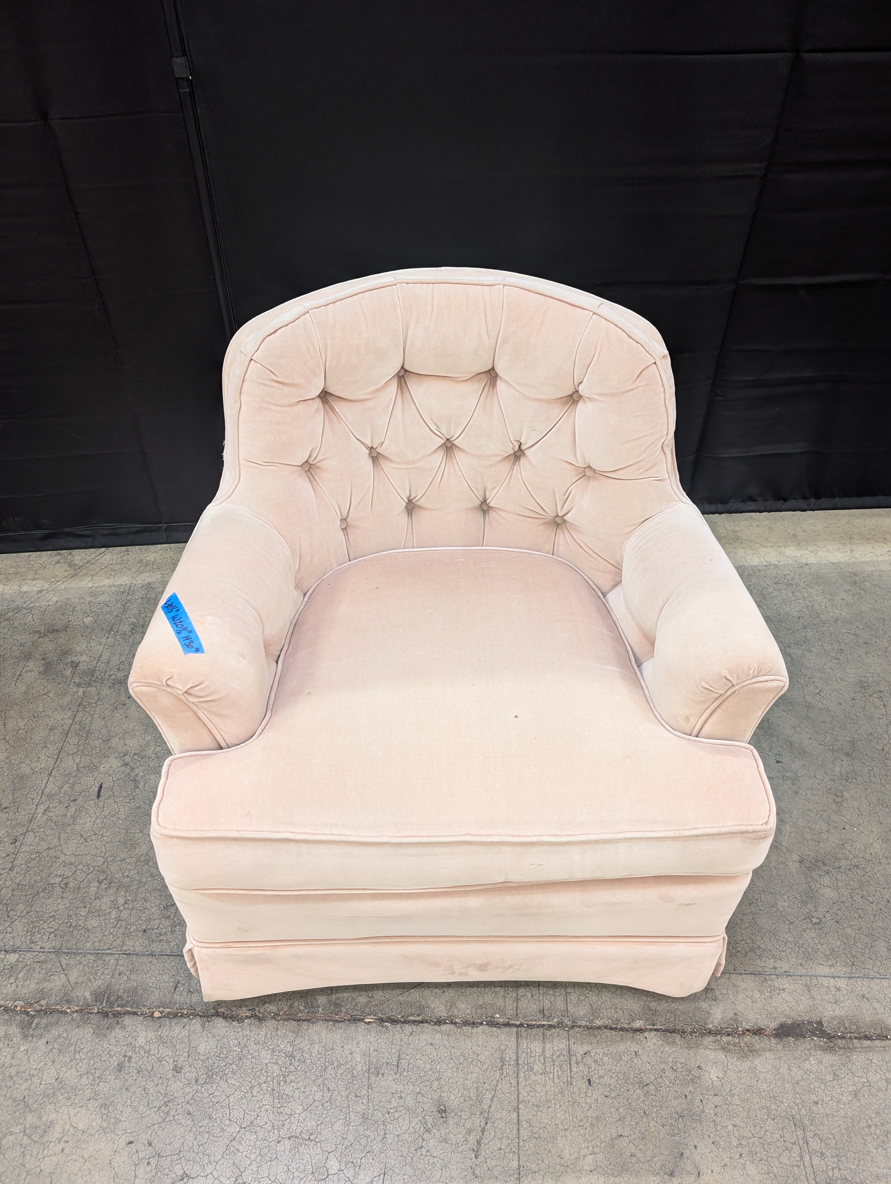 Blush Tufted Velvet Drexel Armchair