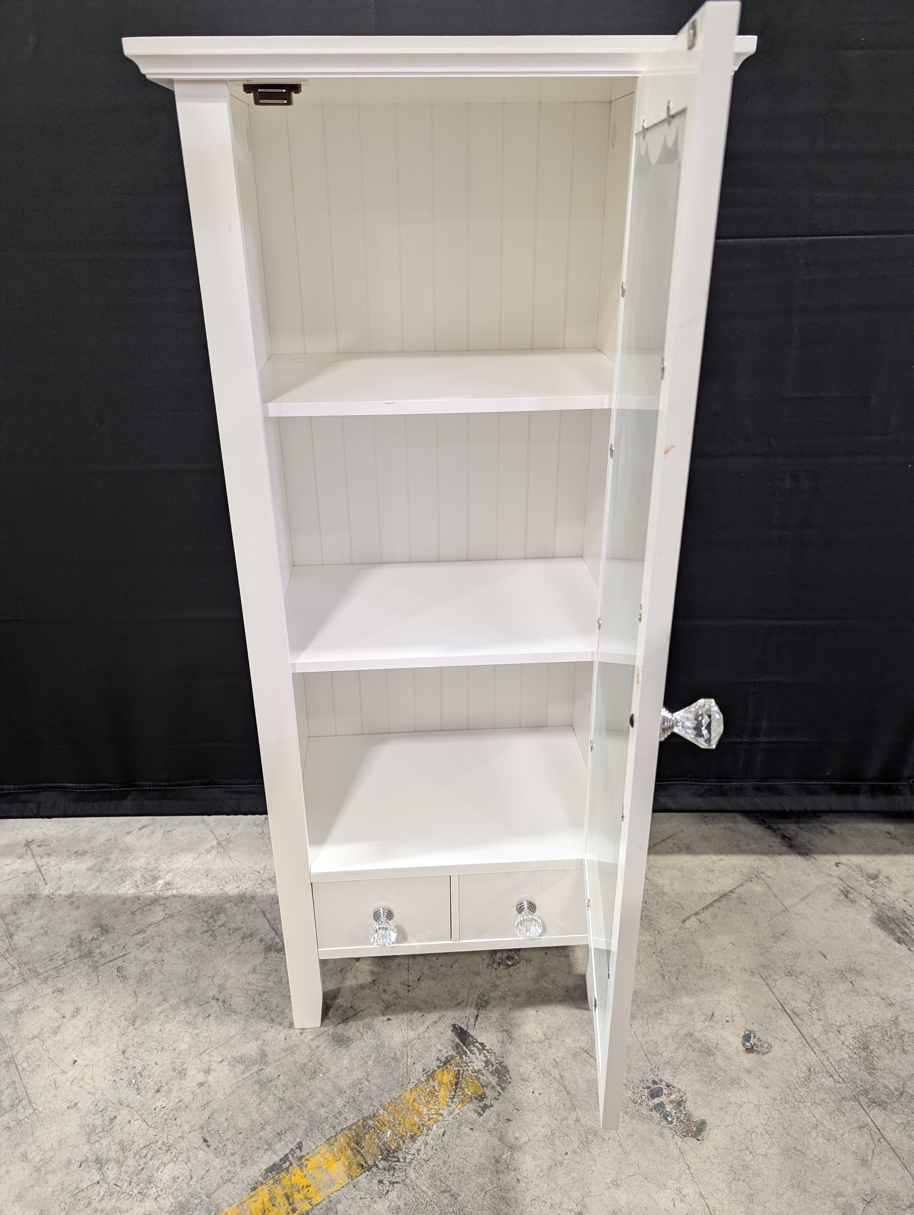 White Wood Display Cabinet with Scalloped Trim