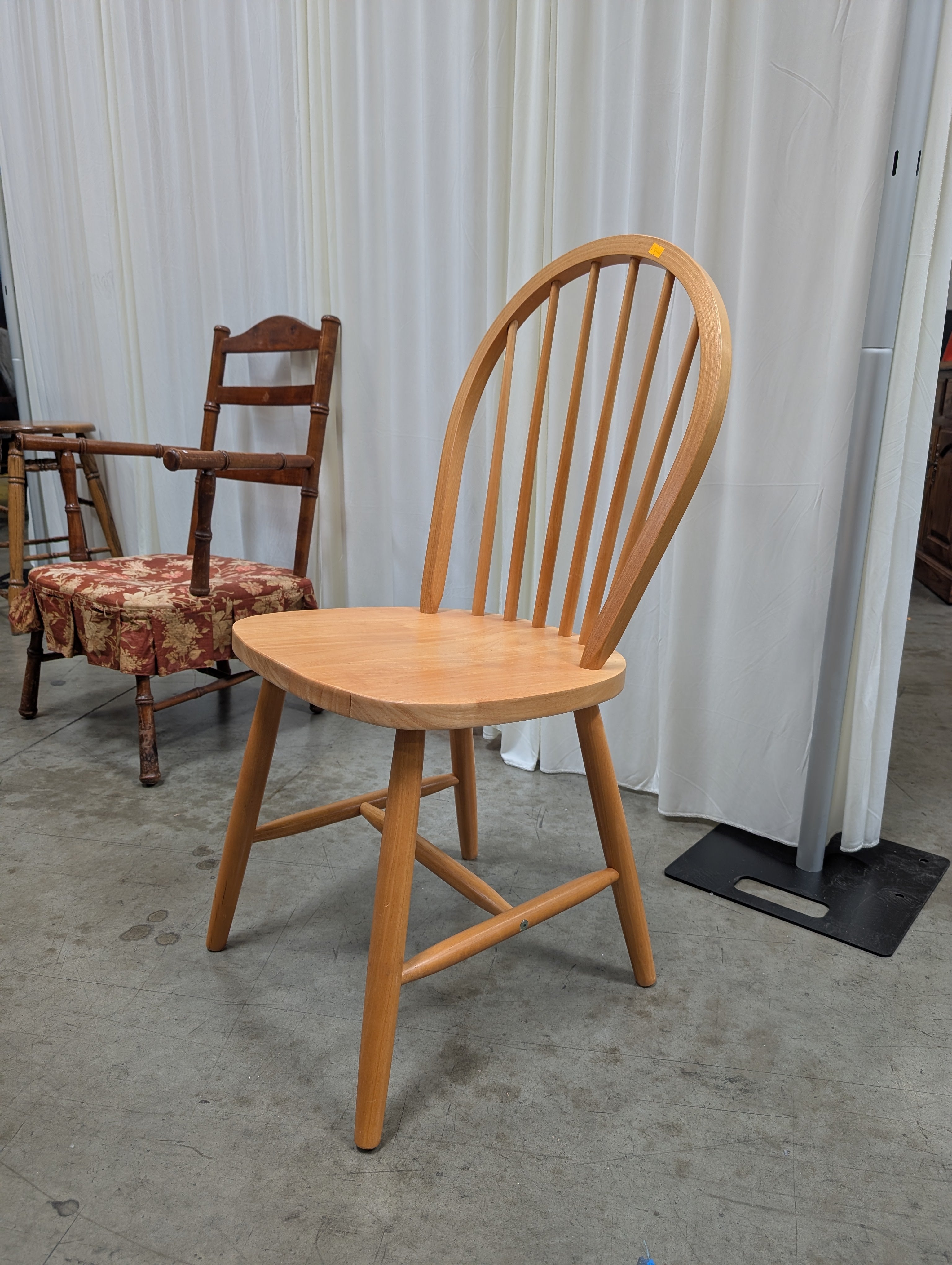Classic Natural Wood Spindle Back Windsor Dining Chair