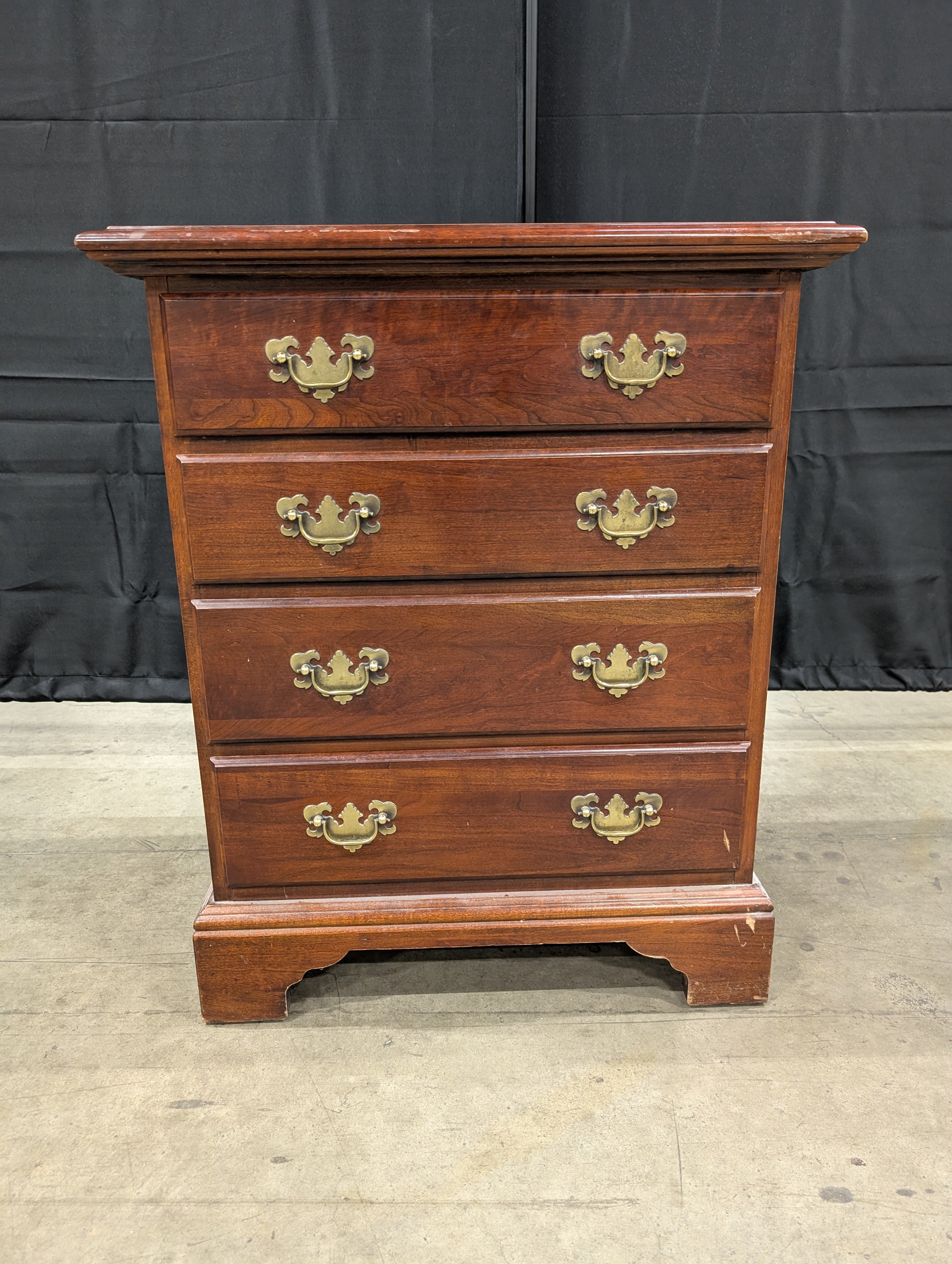 Traditional Cherry Tone Four Drawer Accent Chest Nightstand