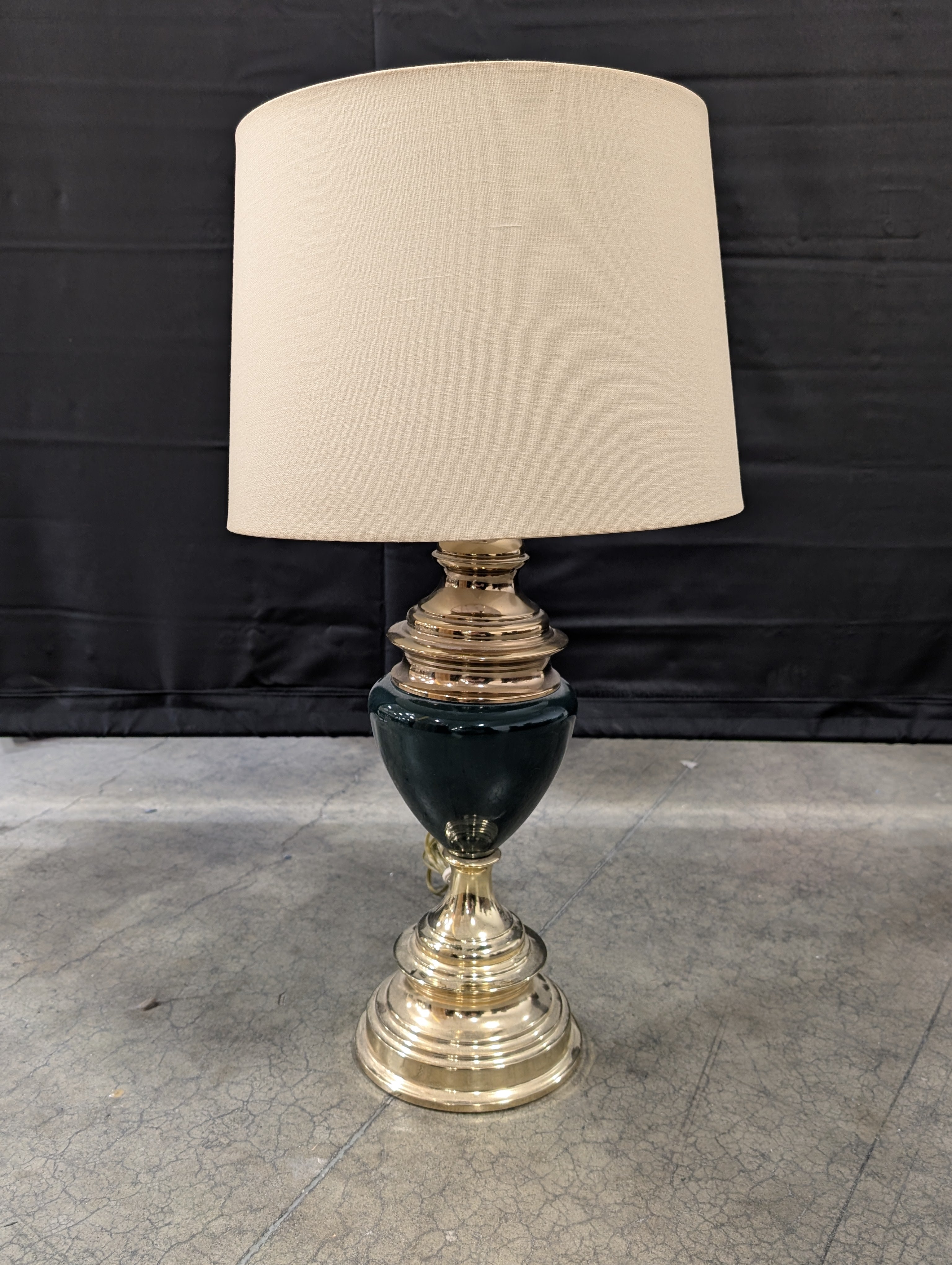 Vintage-Inspired Brass and Dark Green Urn Table Lamp