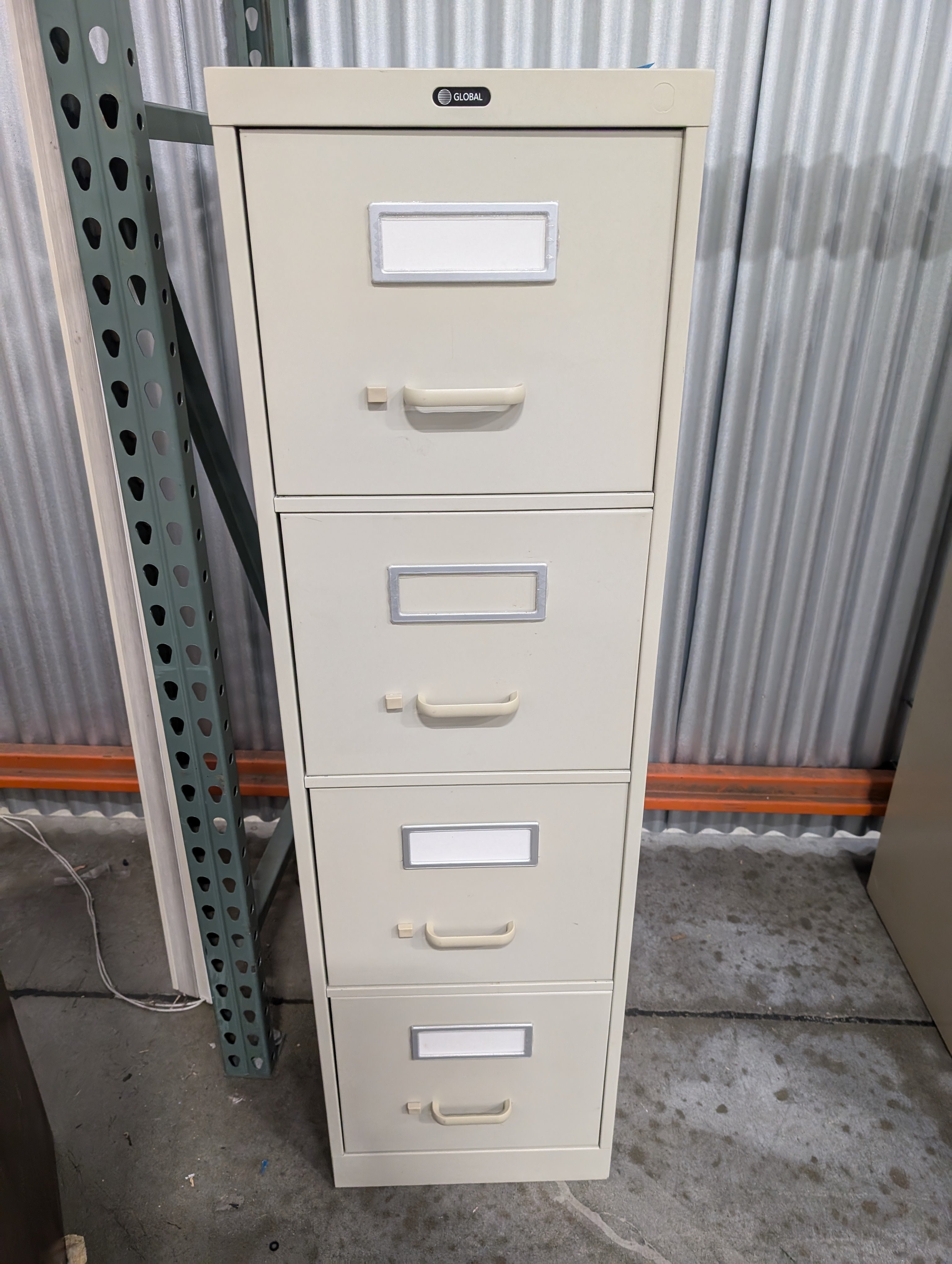 Warehouse sale-- GLOBAL Sturdy 4-Drawer Metal Filing Cabinet