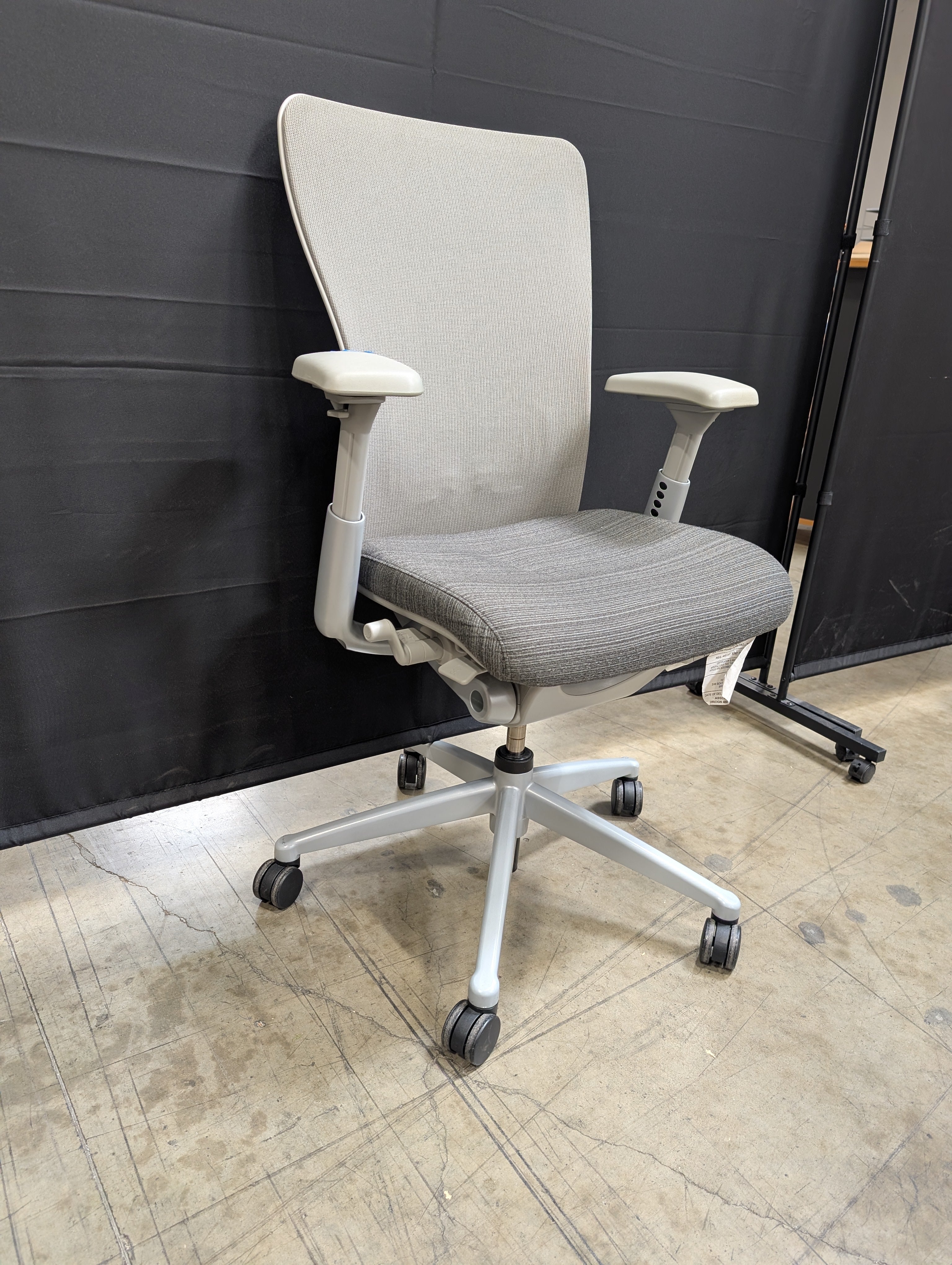 Modern Ergonomic Mesh Back Office Desk Chair