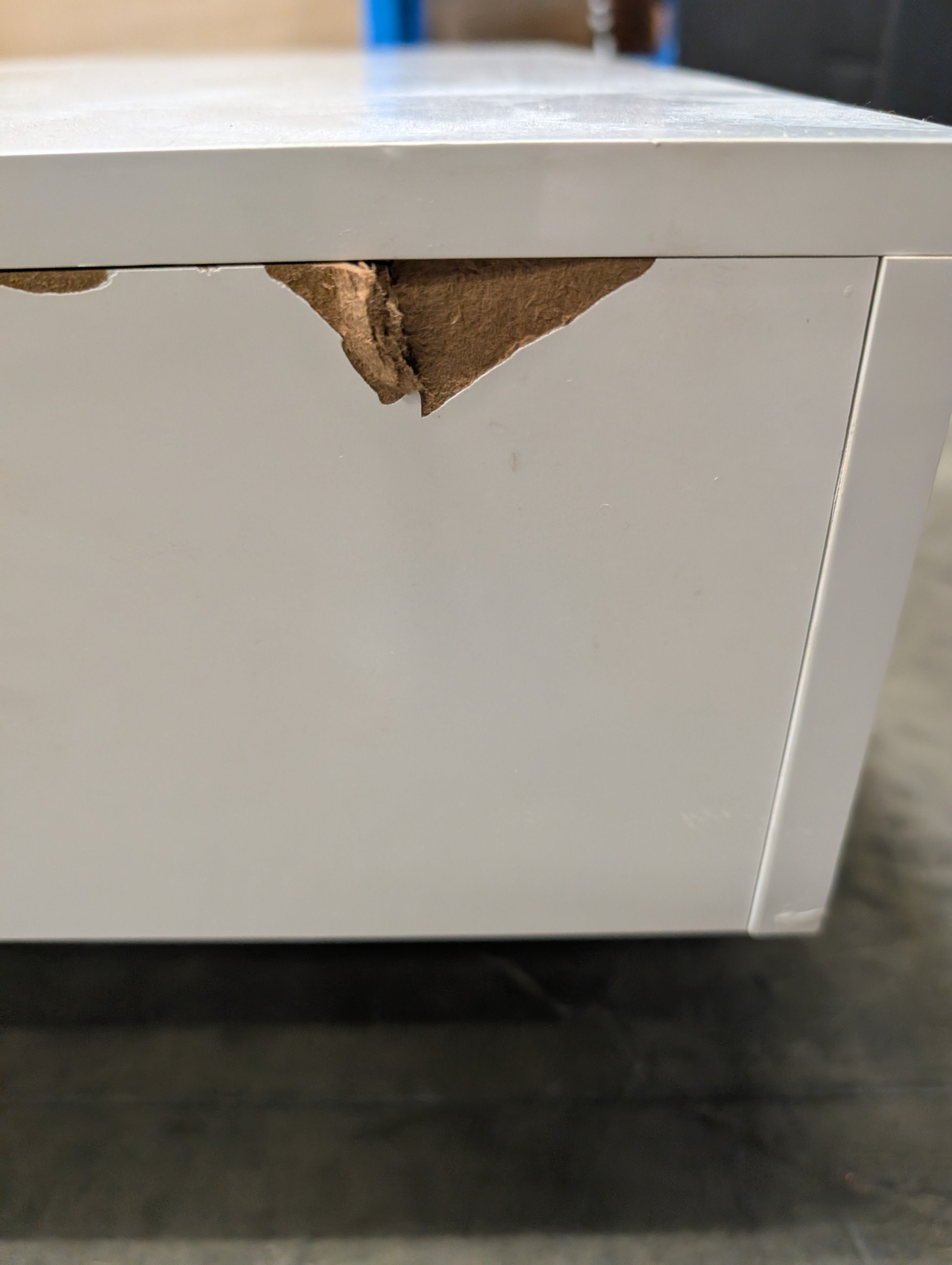 Contemporary High-Gloss White Coffee Table with Black Recessed Compartment