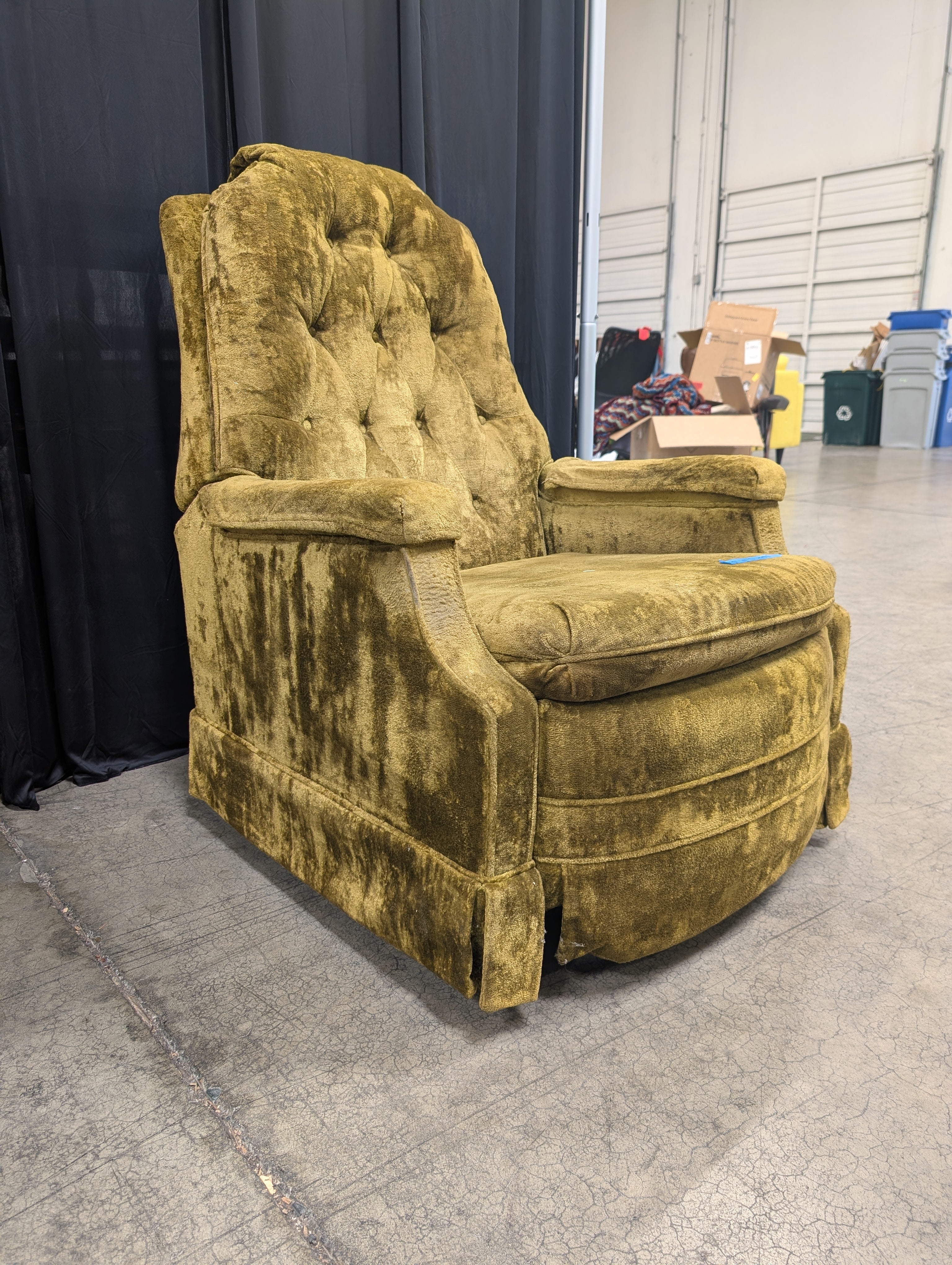 Vintage Olive Green Tufted Recliner in Velvet
