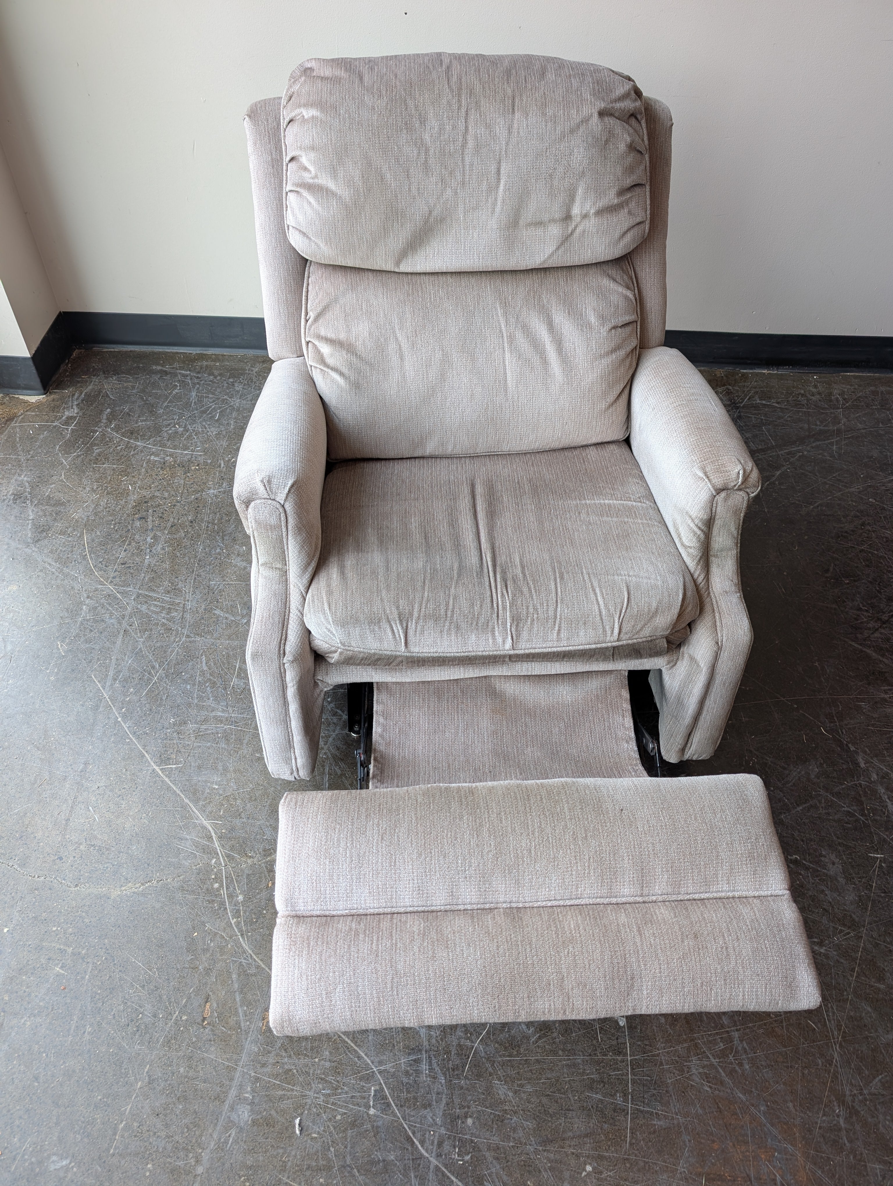 KROEHLER Classic Upholstered Recliner Chair