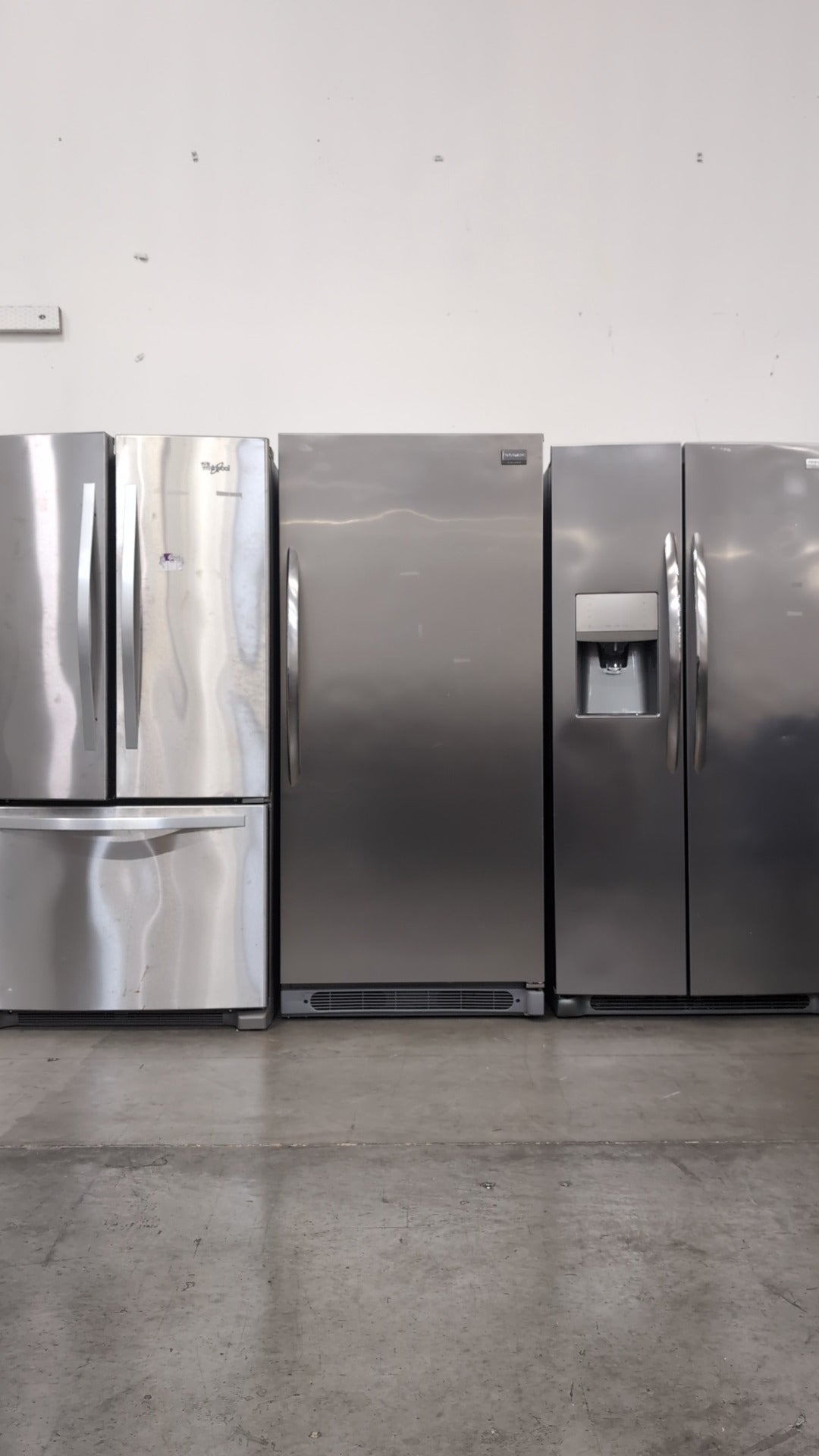 FRIGIDAIRE GALLERY Stainless Steel Refrigerator Appliance