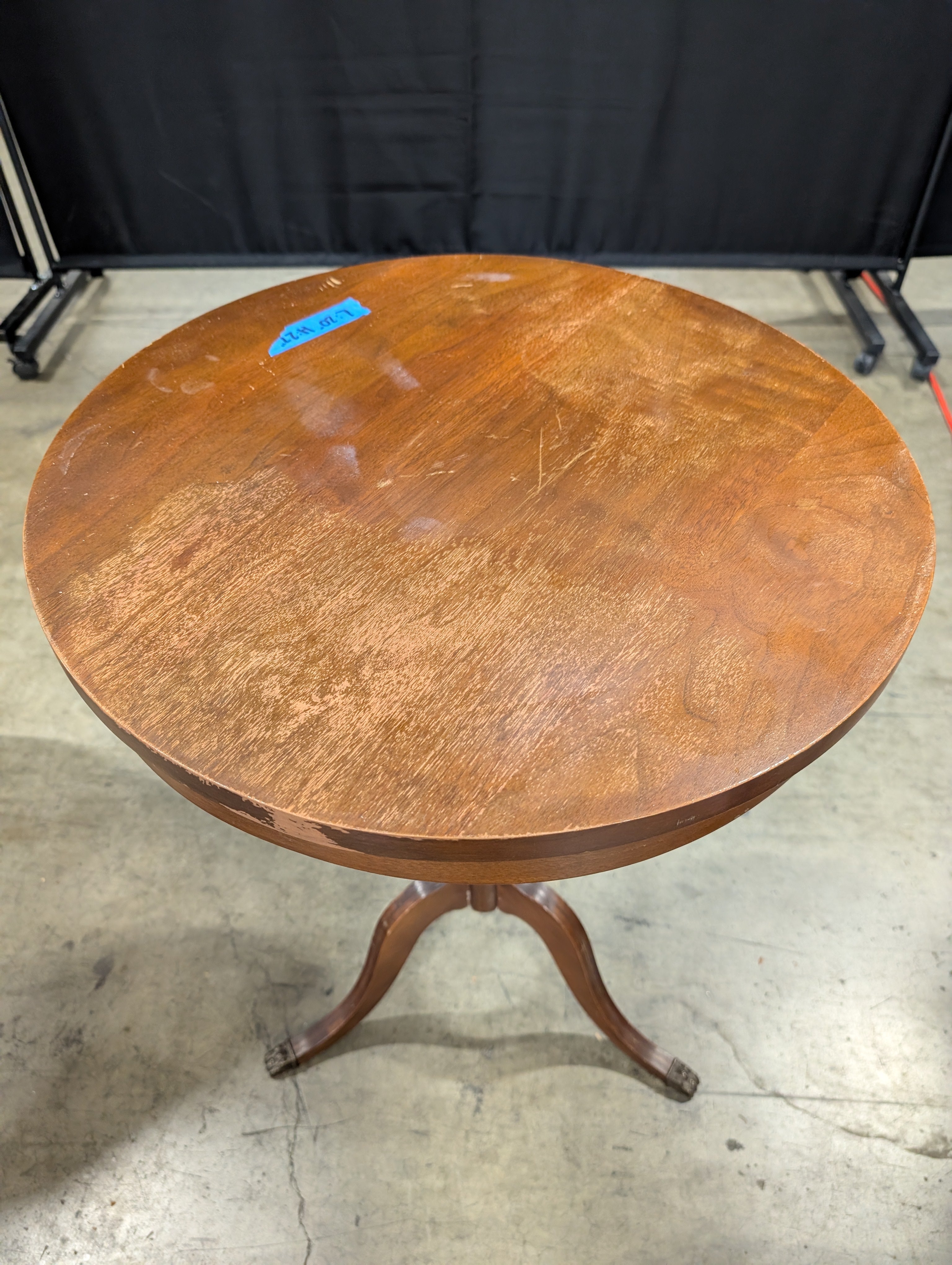 Round Mahogany-Stained Wood End Table with Pedestal Base