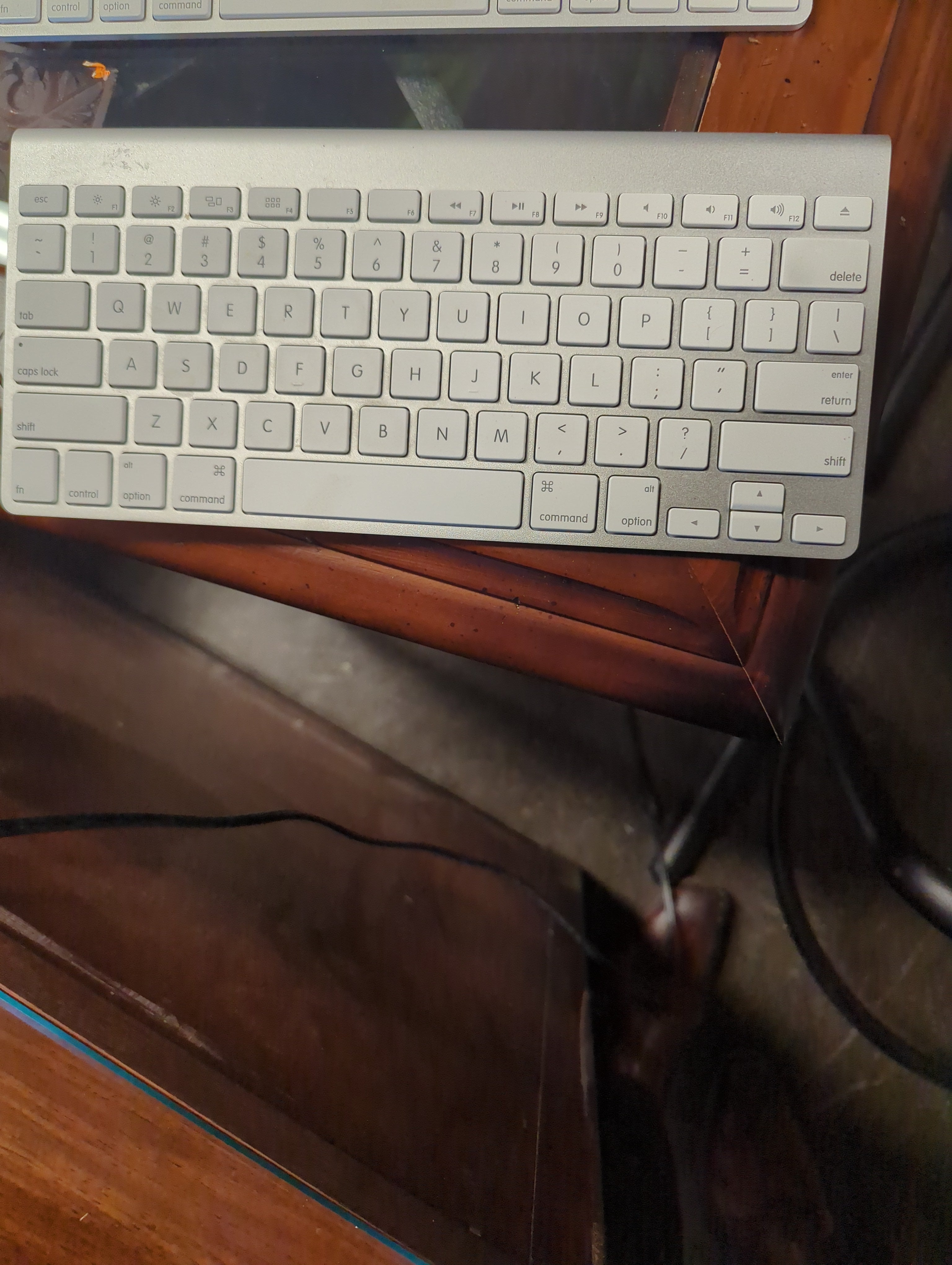 Apple Wireless Keyboard - Model No A1314- Tested and Working!