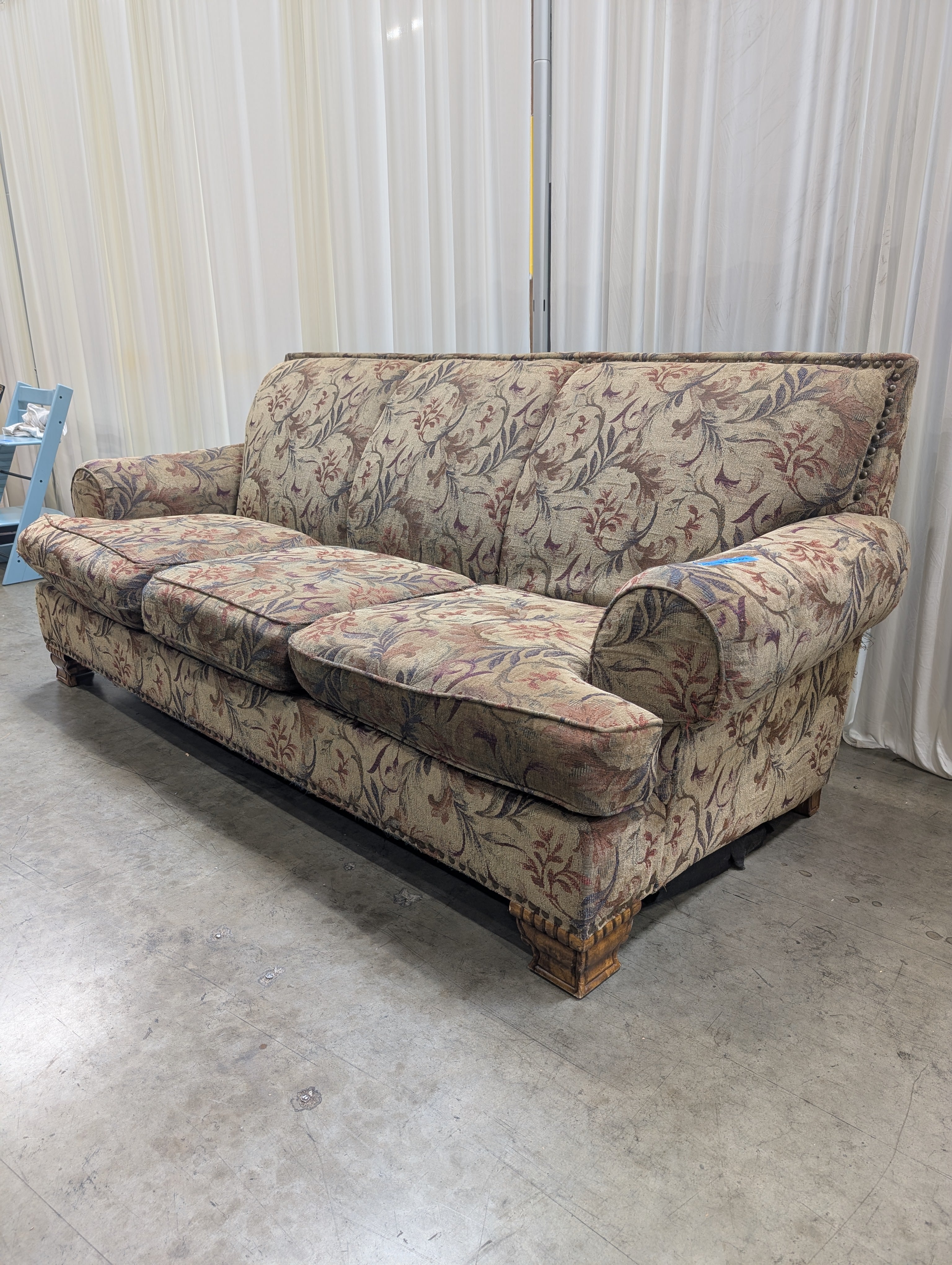 Traditional Patterned Fabric Rolled Arm Couch with Nailhead Trim