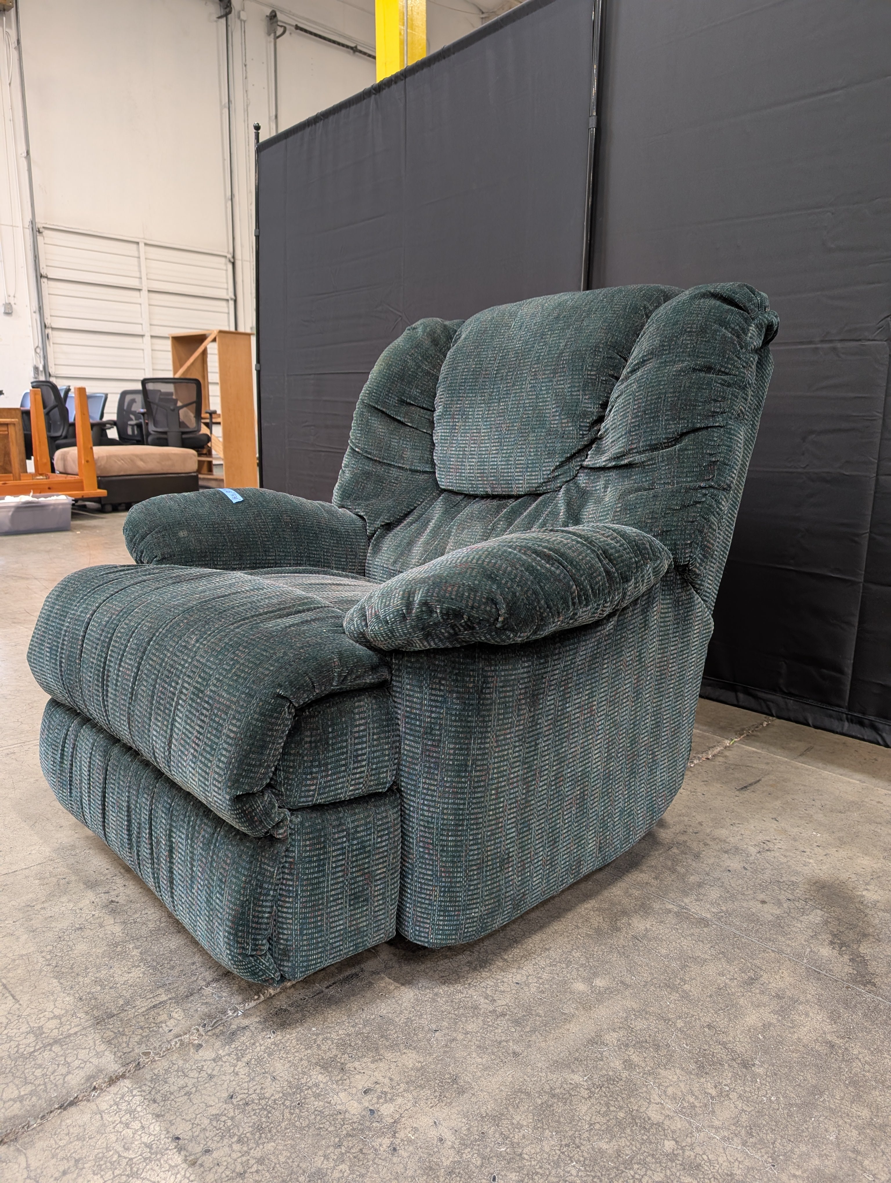 Plush Forest Green Recliner Armchair