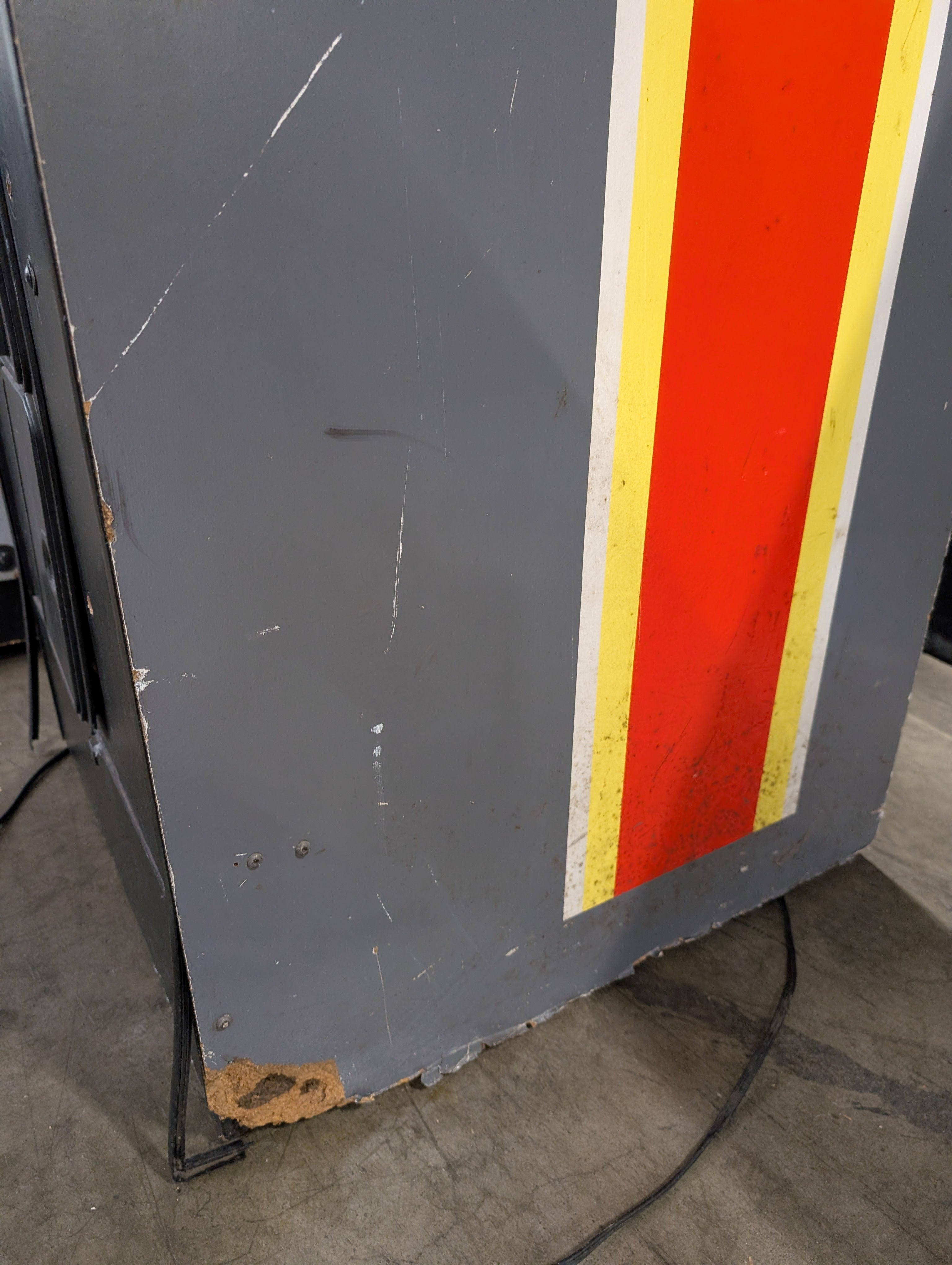 Vintage Capcom Street Fighter II Arcade Game Cabinet