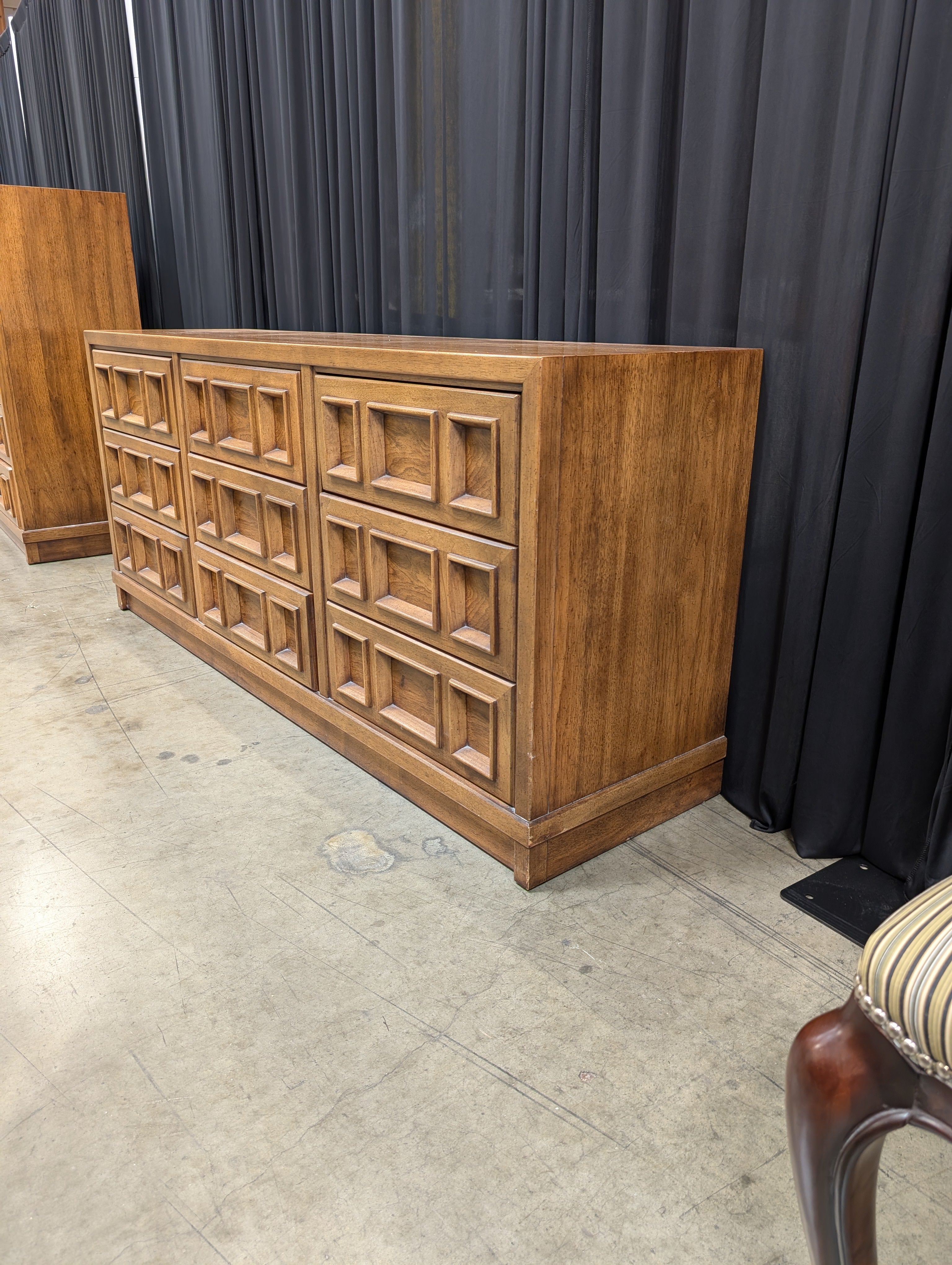 Drexel Geometrical Nine-Drawer Dresser in Oak