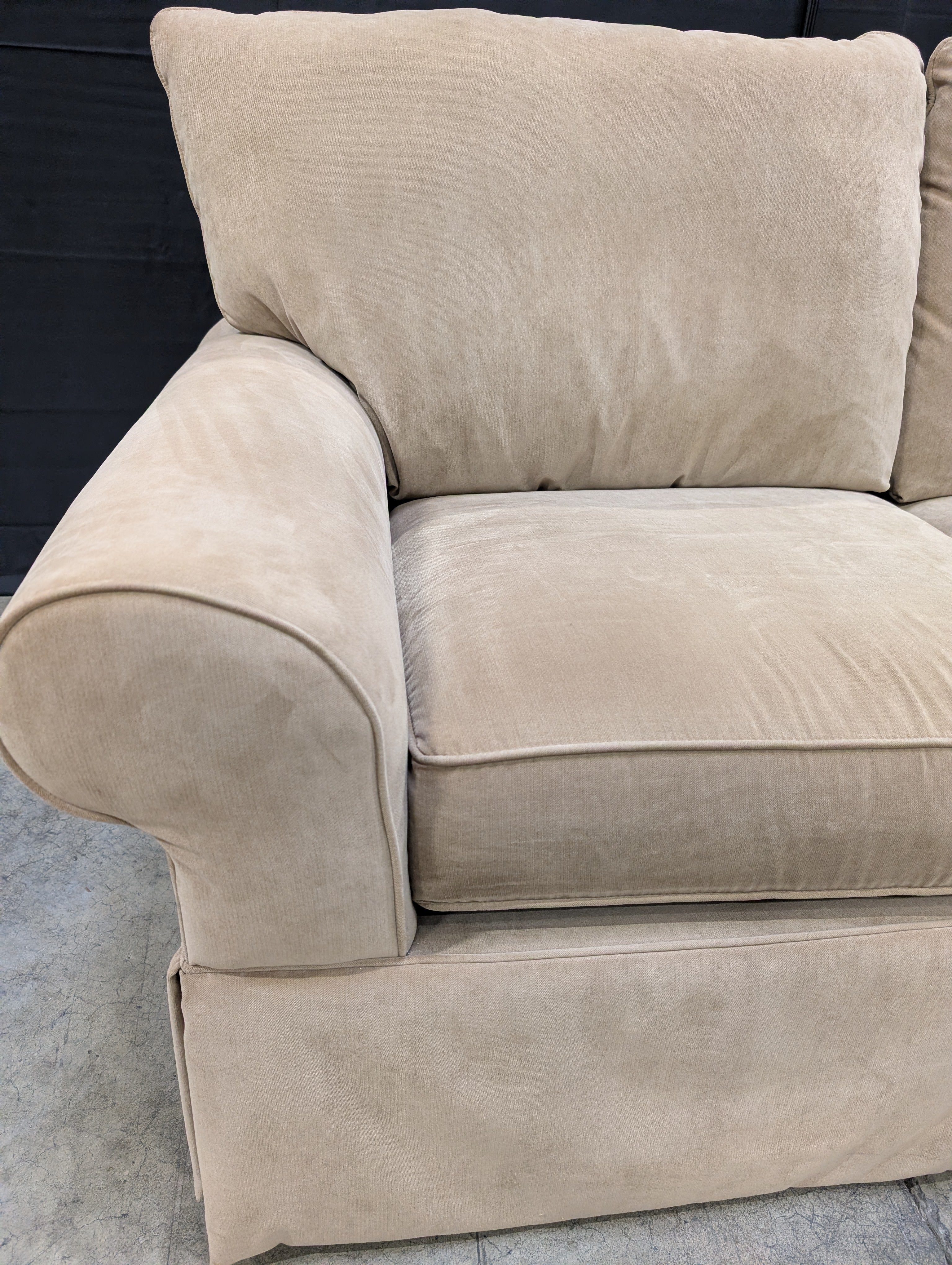 Thomasville Tan Rolled Arm Loveseat Sofa