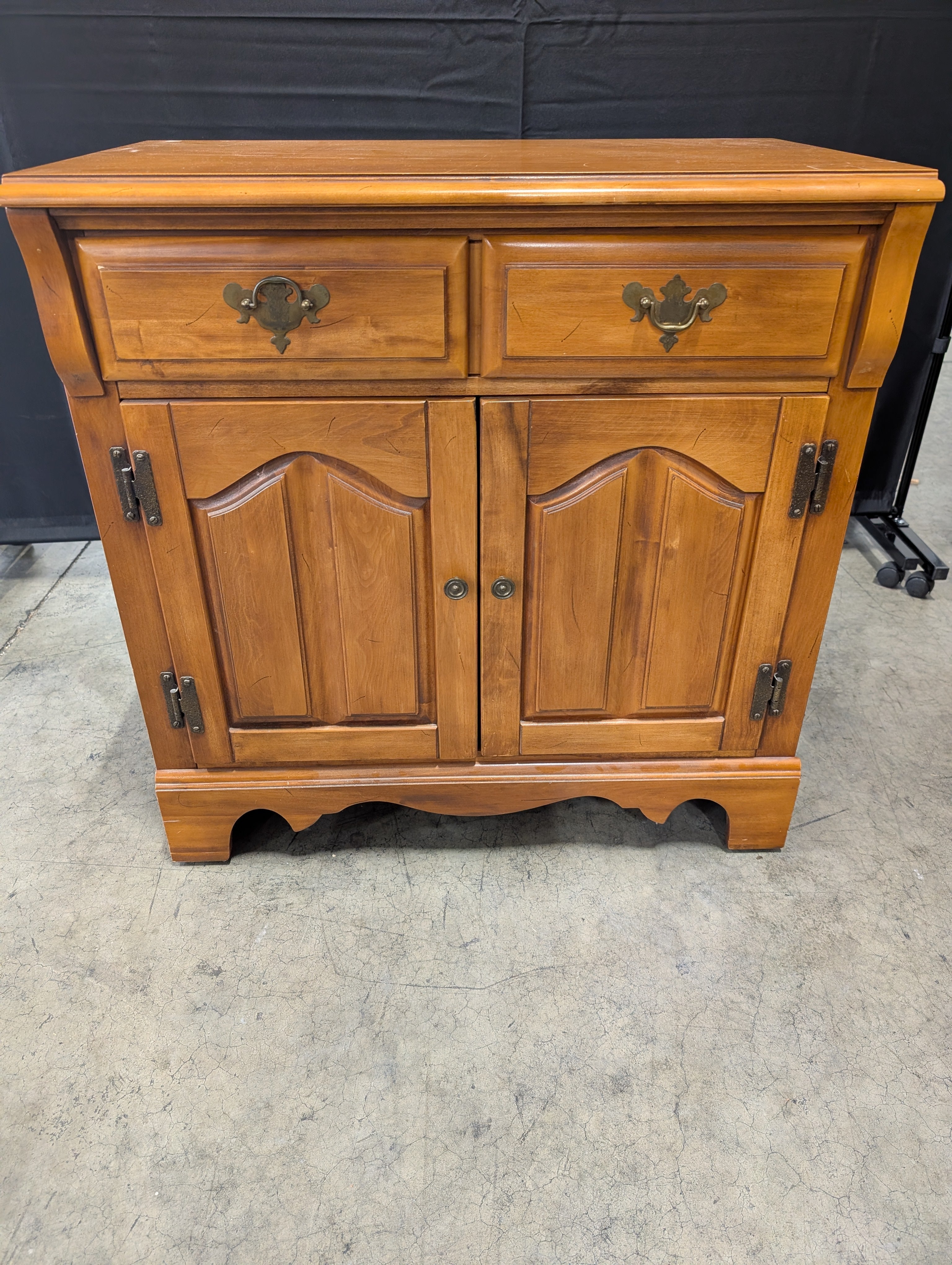 Traditional Honey Wood Storage Cabinet with Drawers
