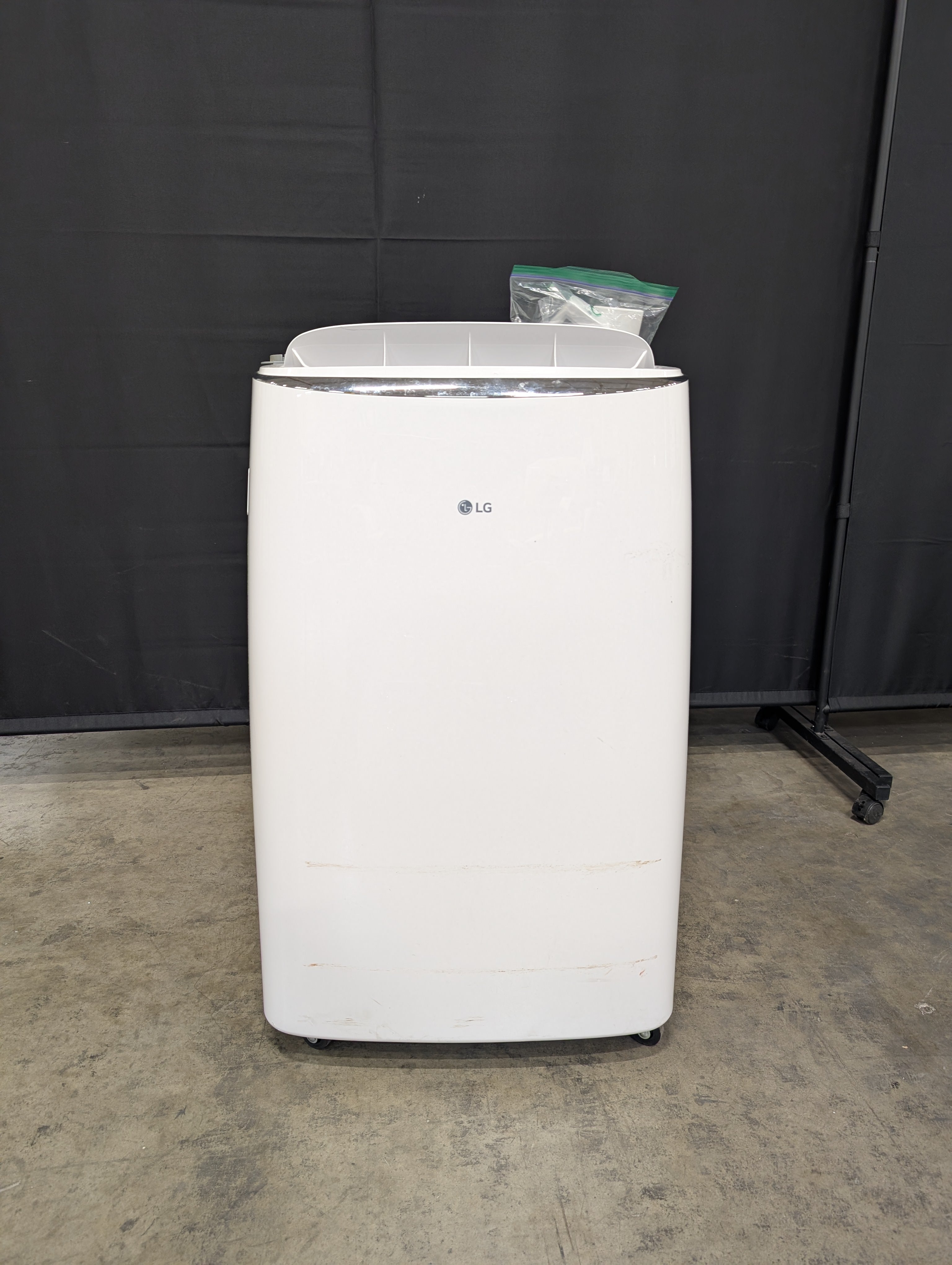 White LG DUAL Inverter Portable Air Conditioner