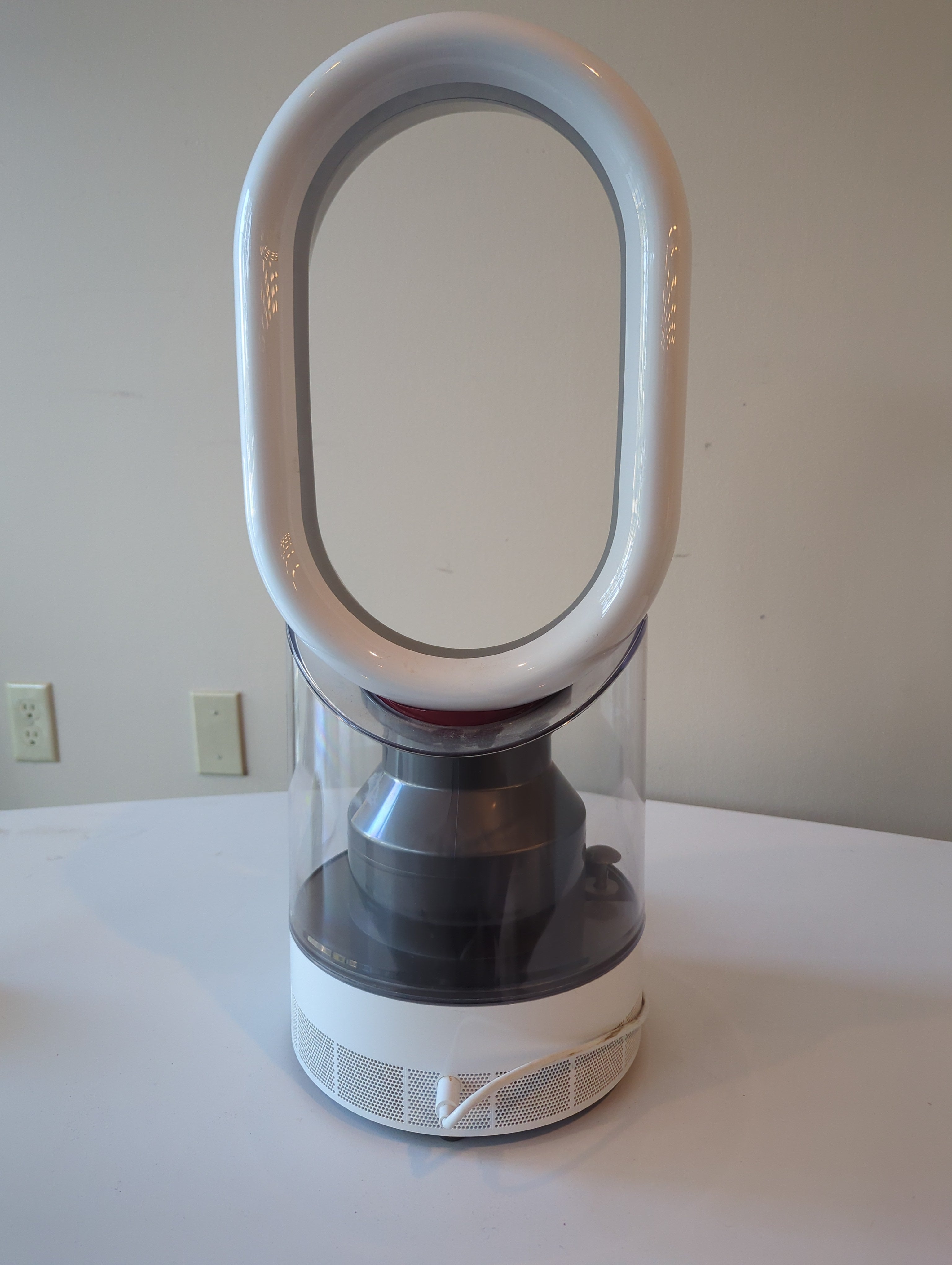 Dyson Humidifier: Sleek Gray and White Home Appliance