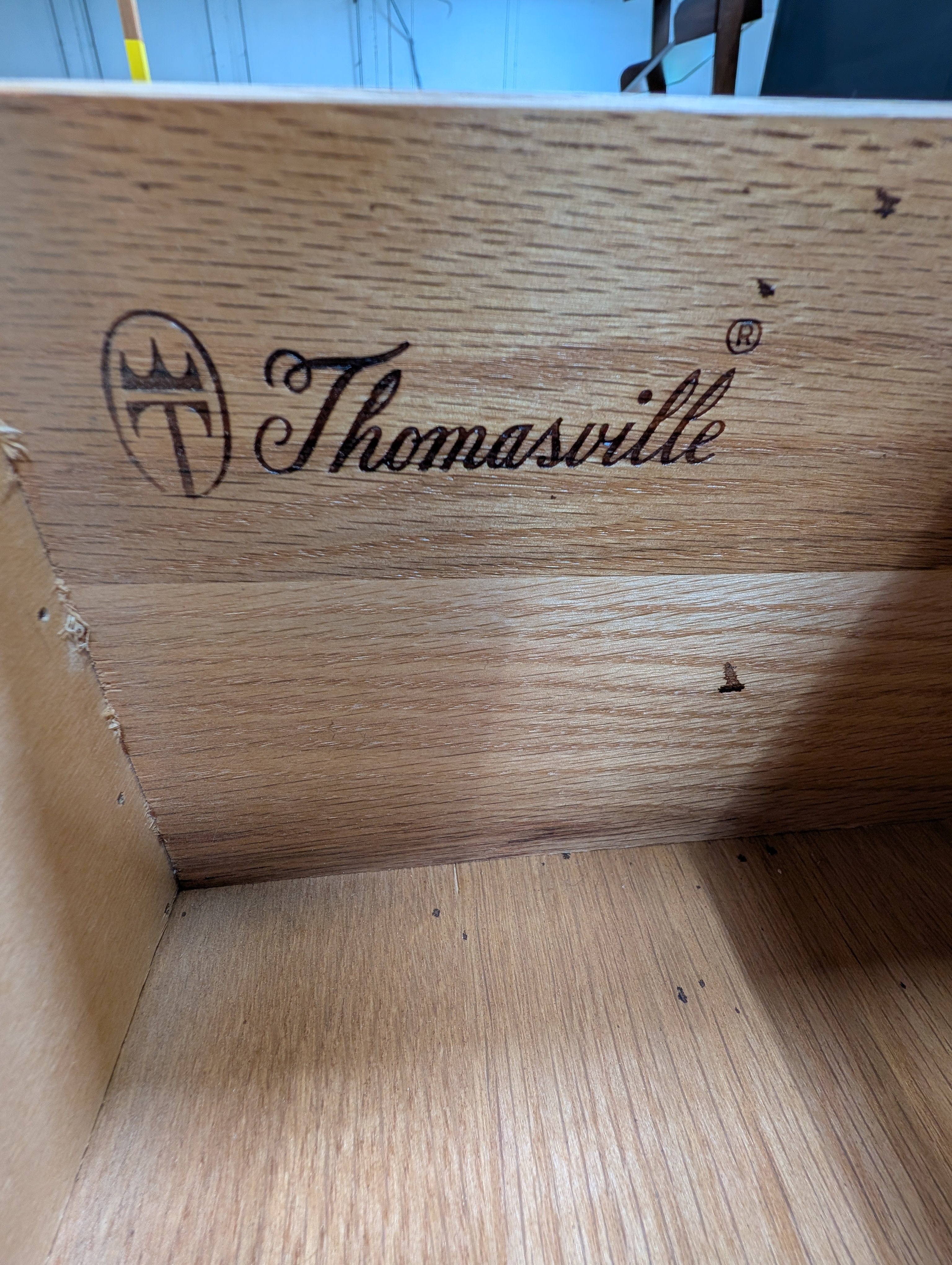 Black Thomasville eight-Drawer Dresser