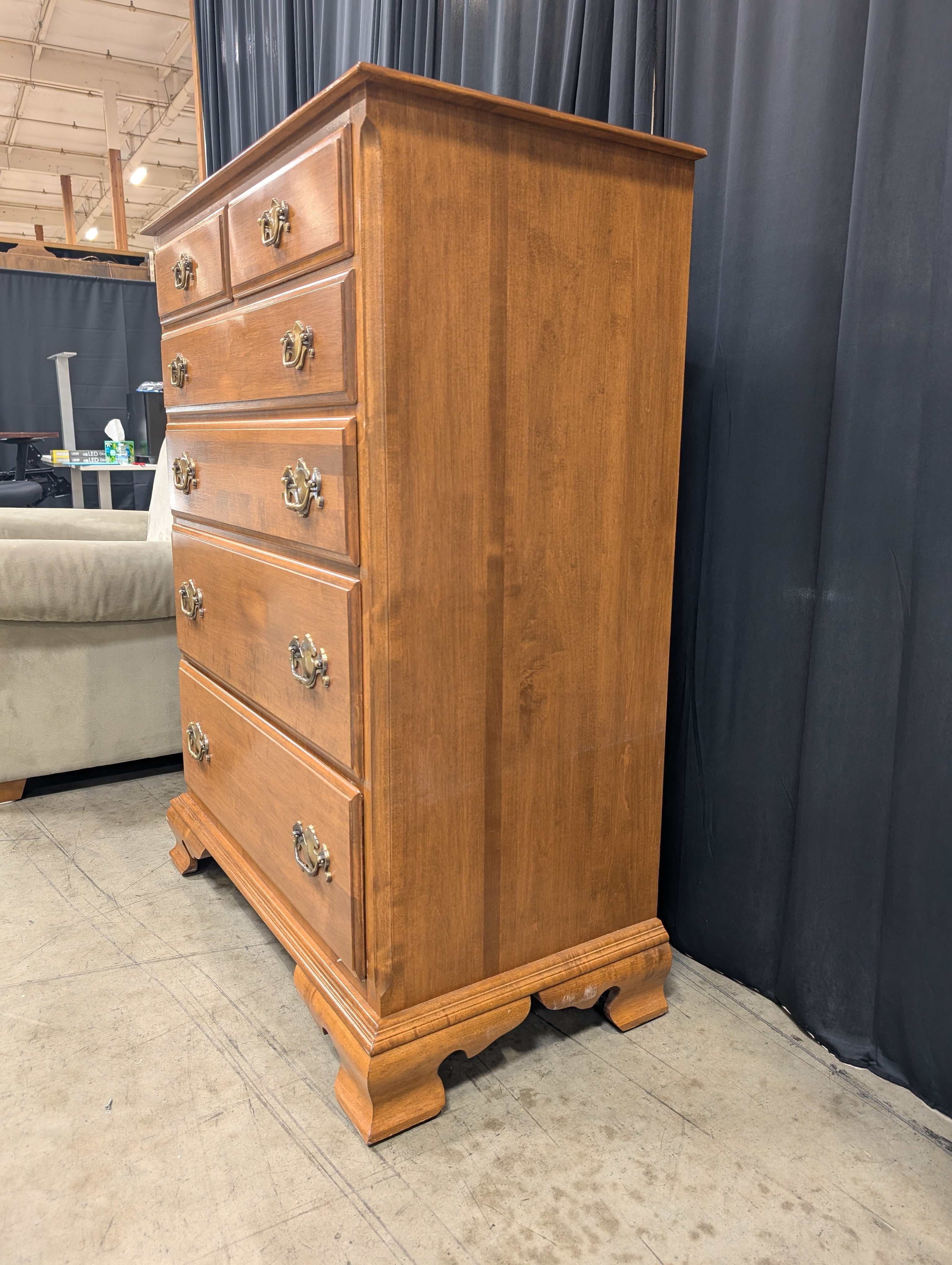 Traditional Ethan Allen Six-Drawer Dresser in Warm Wood