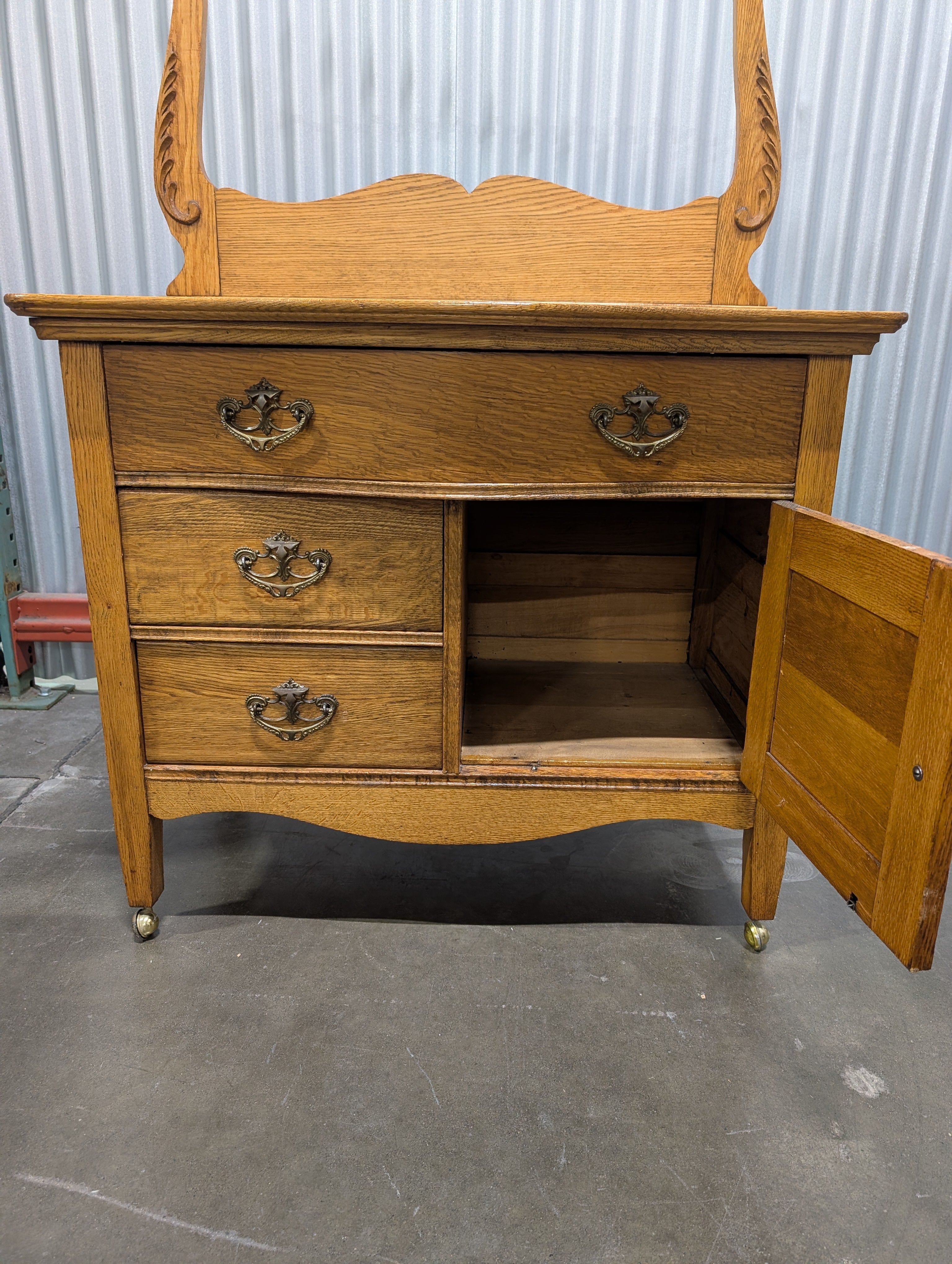 Antique Oak Vanity No Mirror