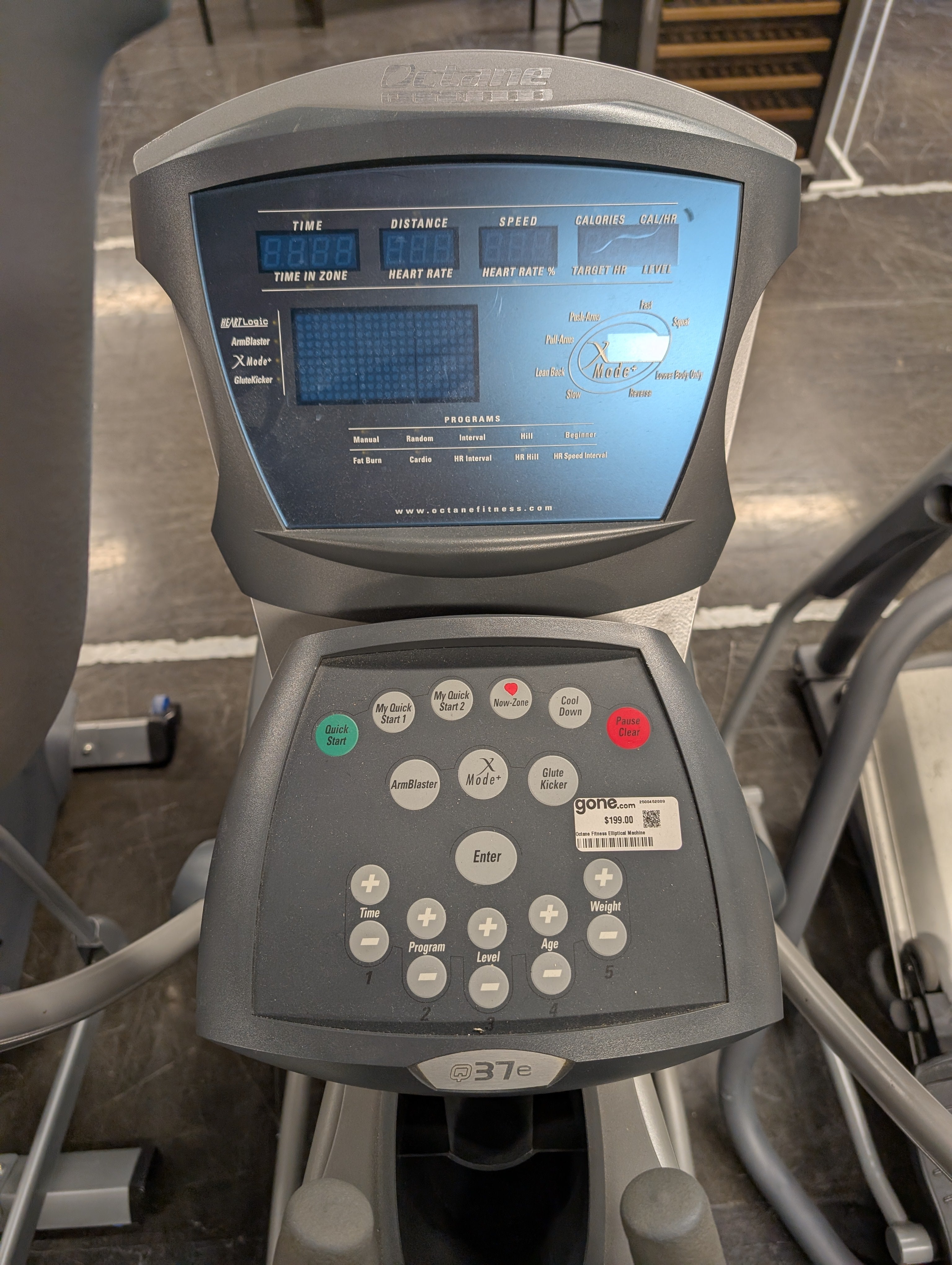 Octane Fitness Elliptical Machine