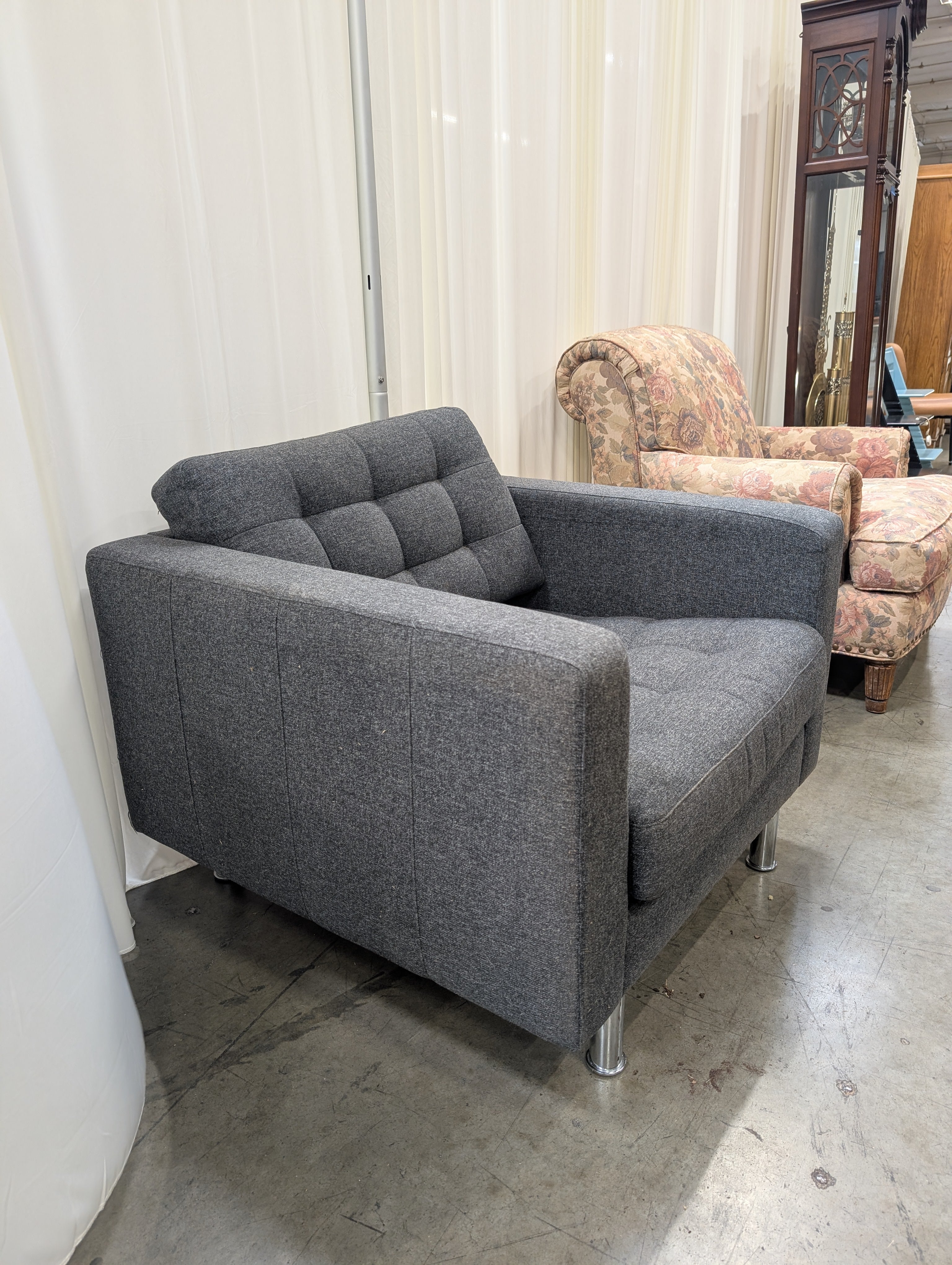 Dark Gray Upholstered Armchair with Tufted Back