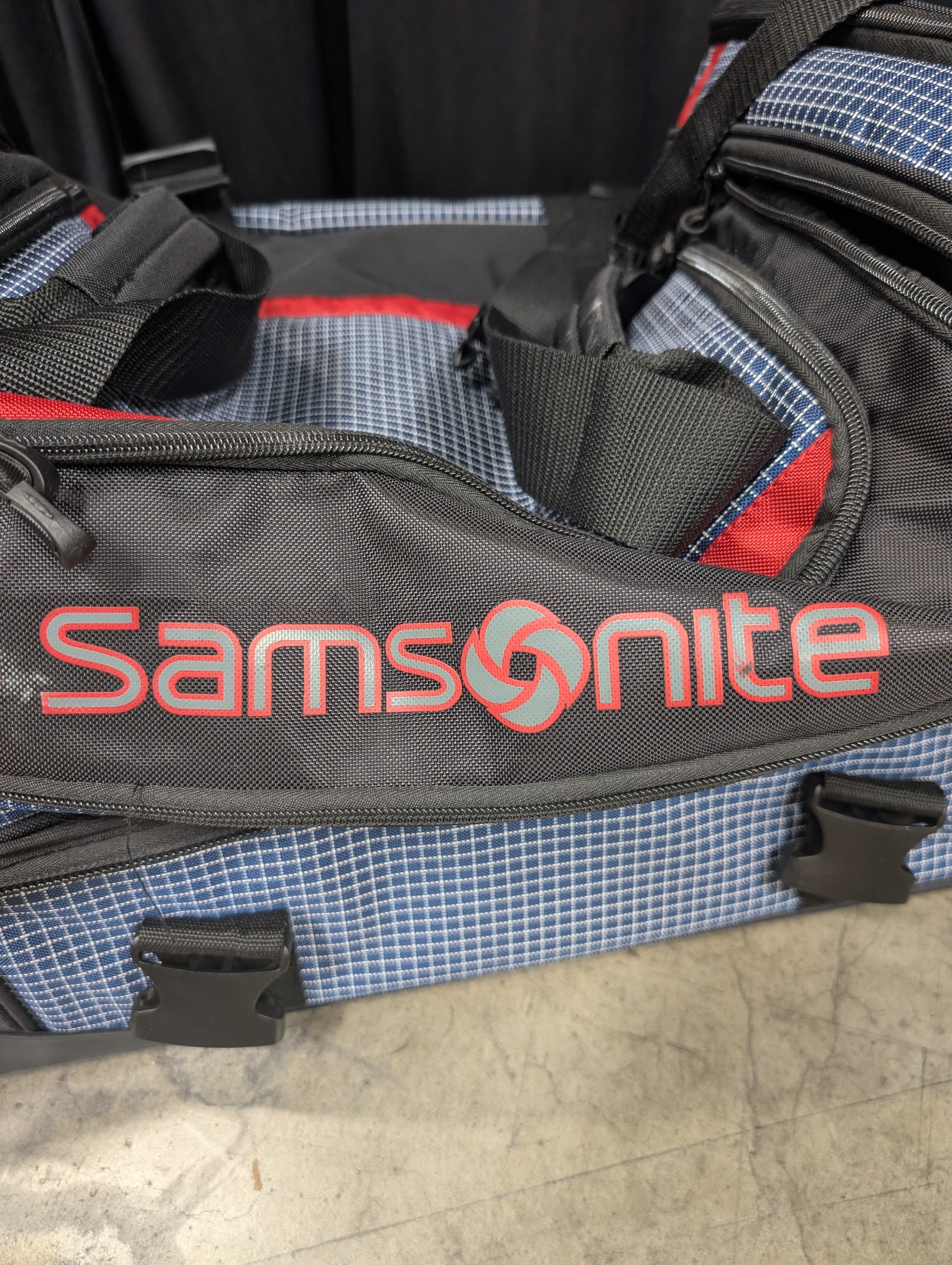 Samsonite Softshell Rolling Suitcase with Wheels