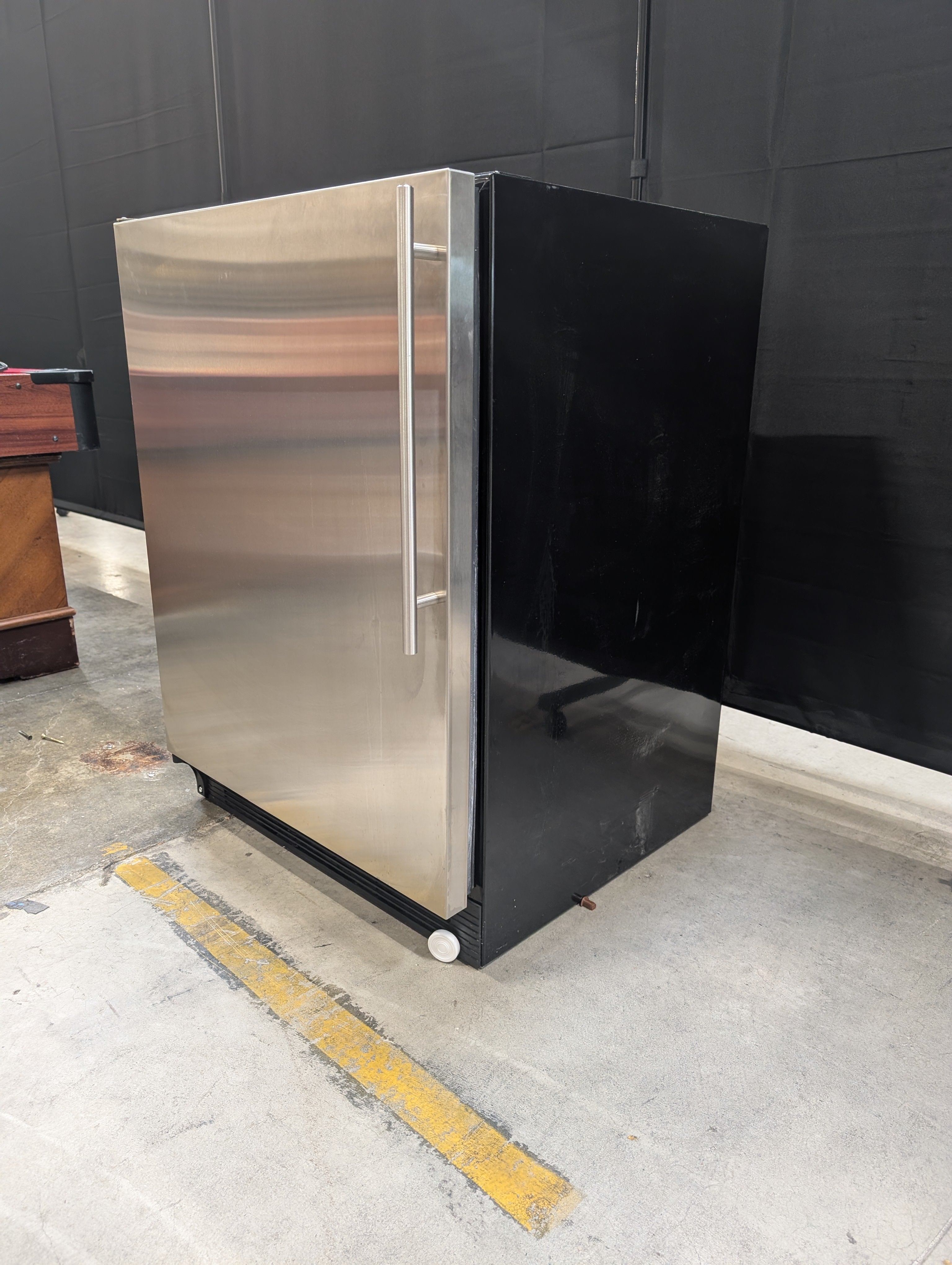 Accucold AL752BBISSHVLHD Stainless Steel Built-in All-Refrigerator