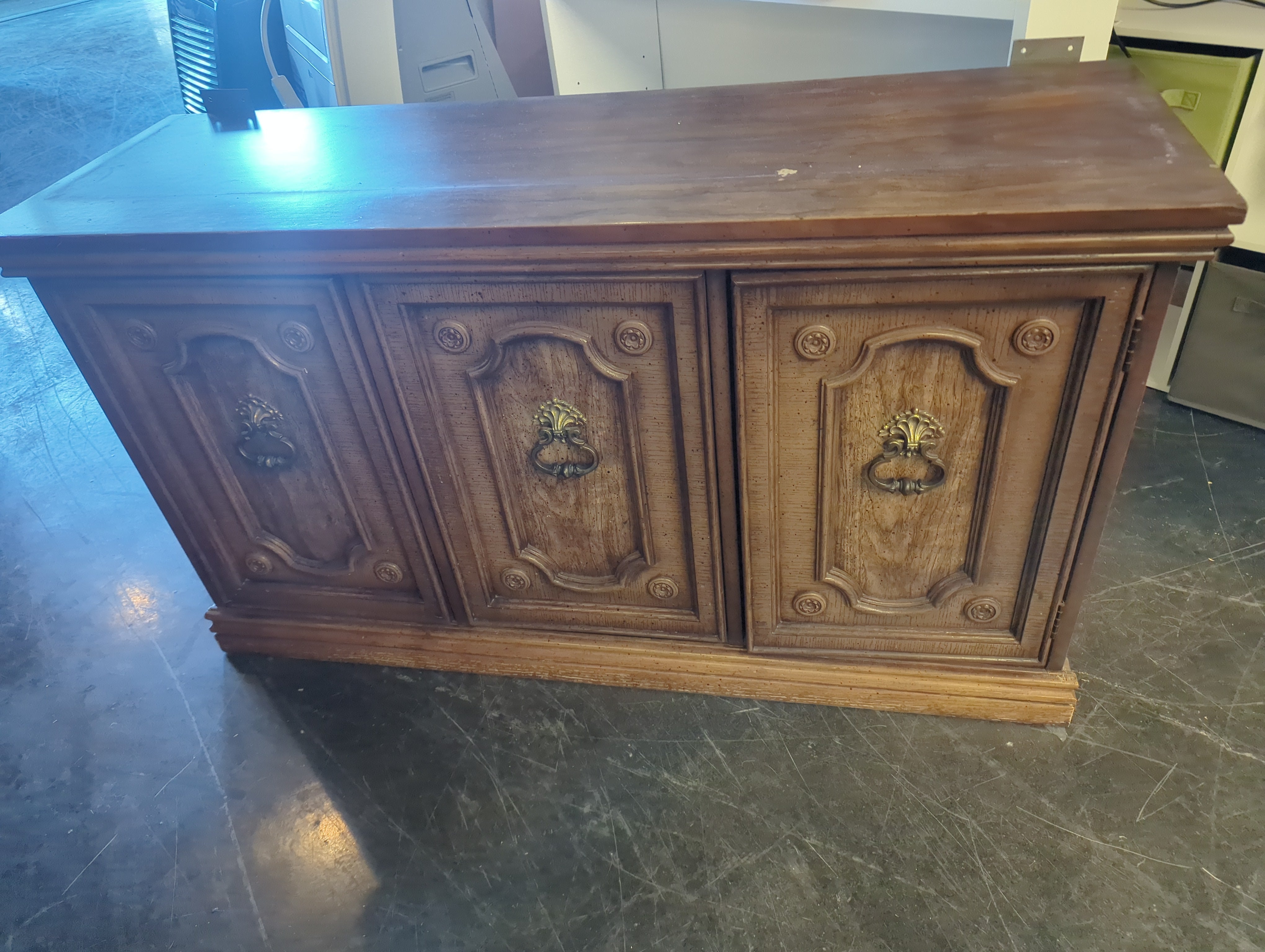 Oak credenza buffett