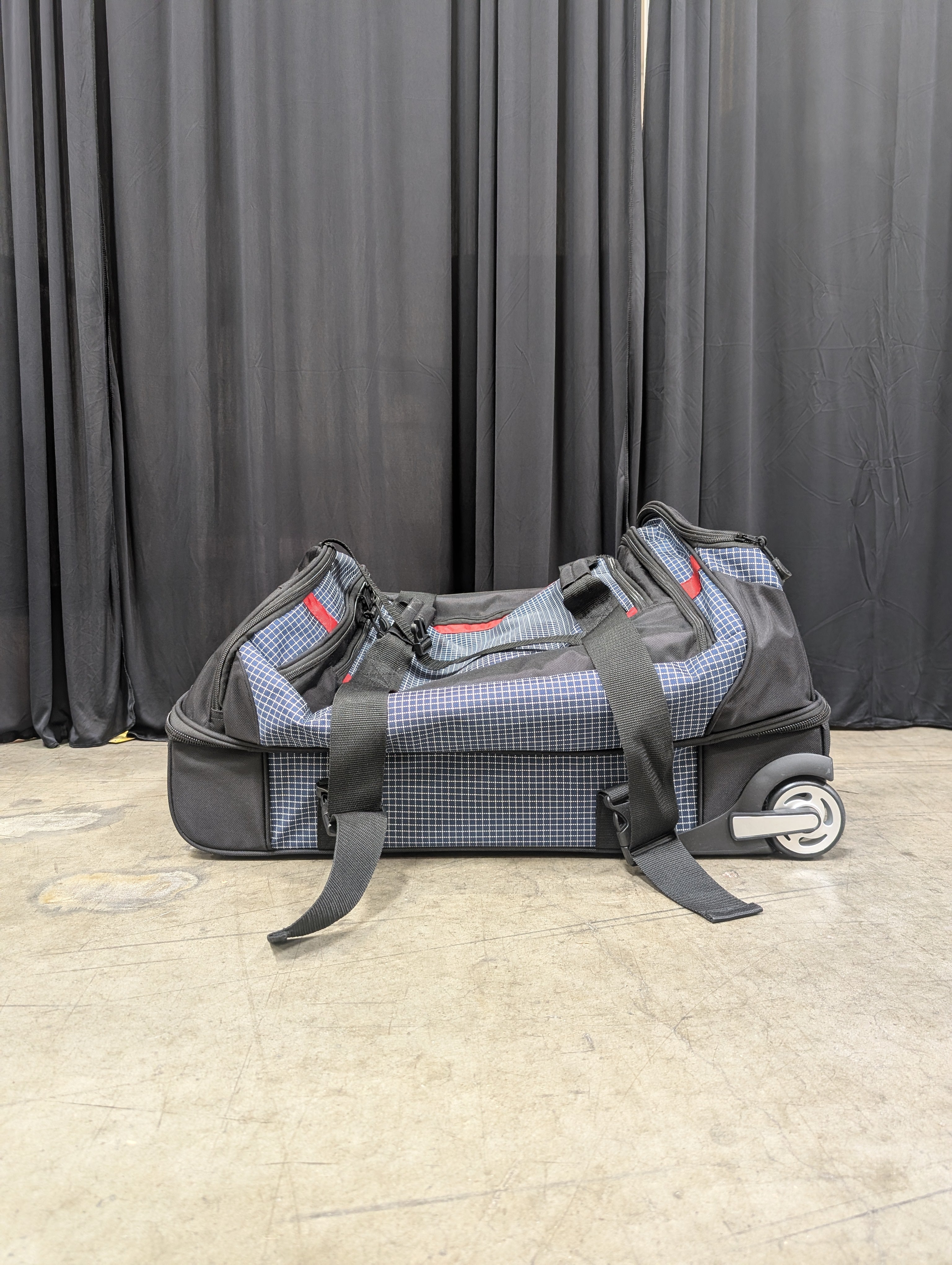 Samsonite Softshell Rolling Suitcase with Wheels