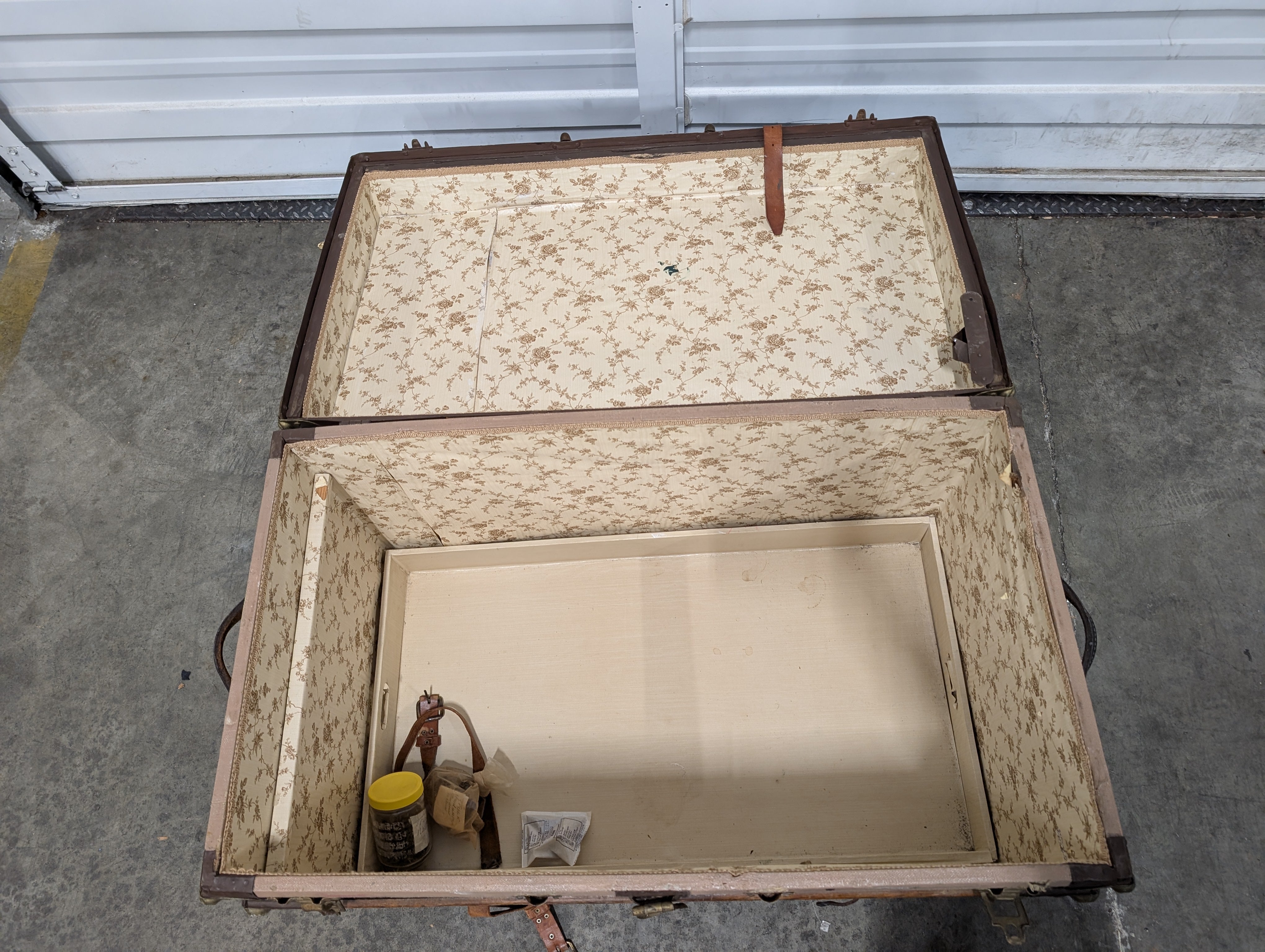 Vintage Style Wood and Metal Storage Trunk