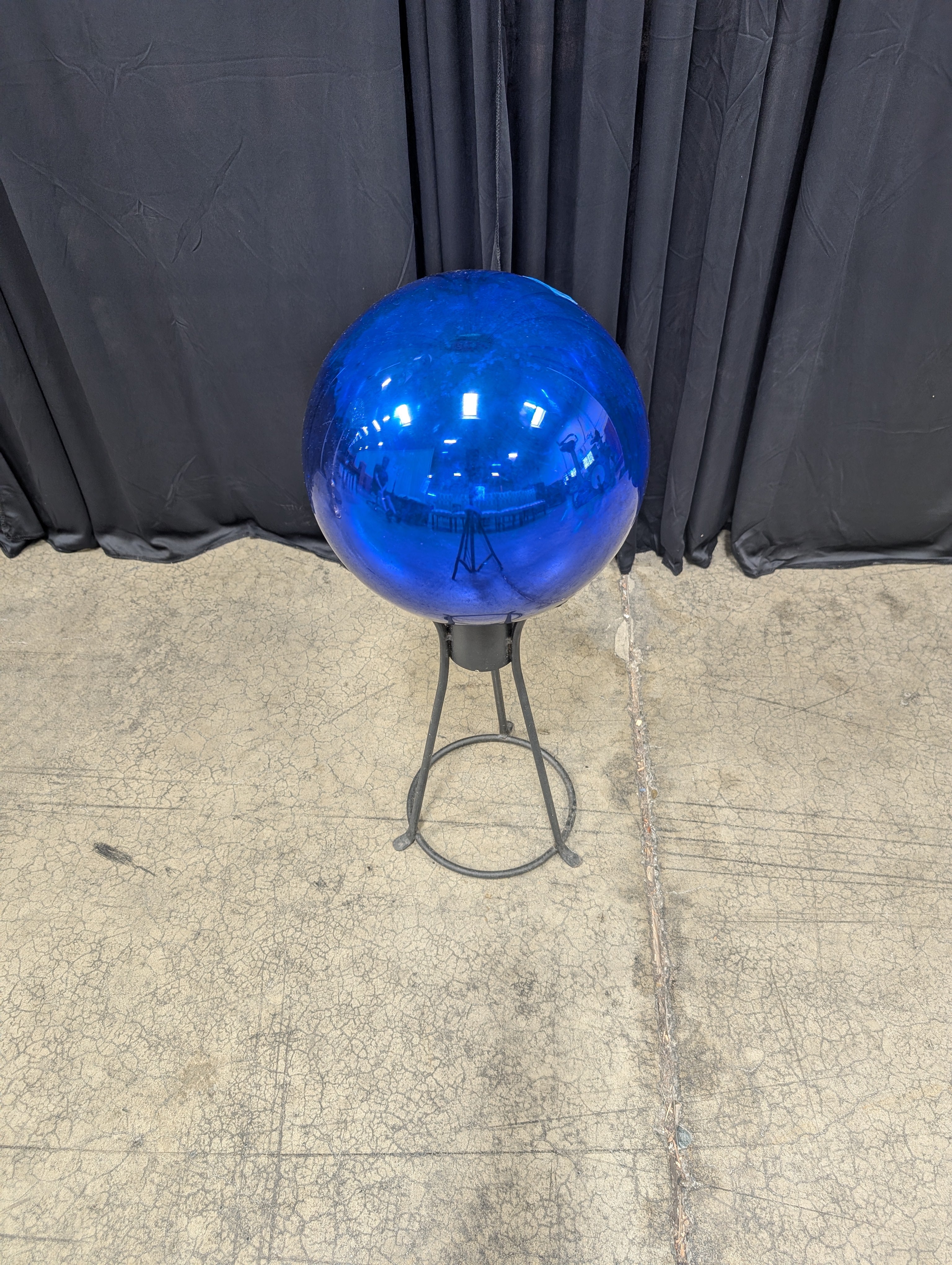 Cobalt Blue Glass Gazing Ball with Metal Stand