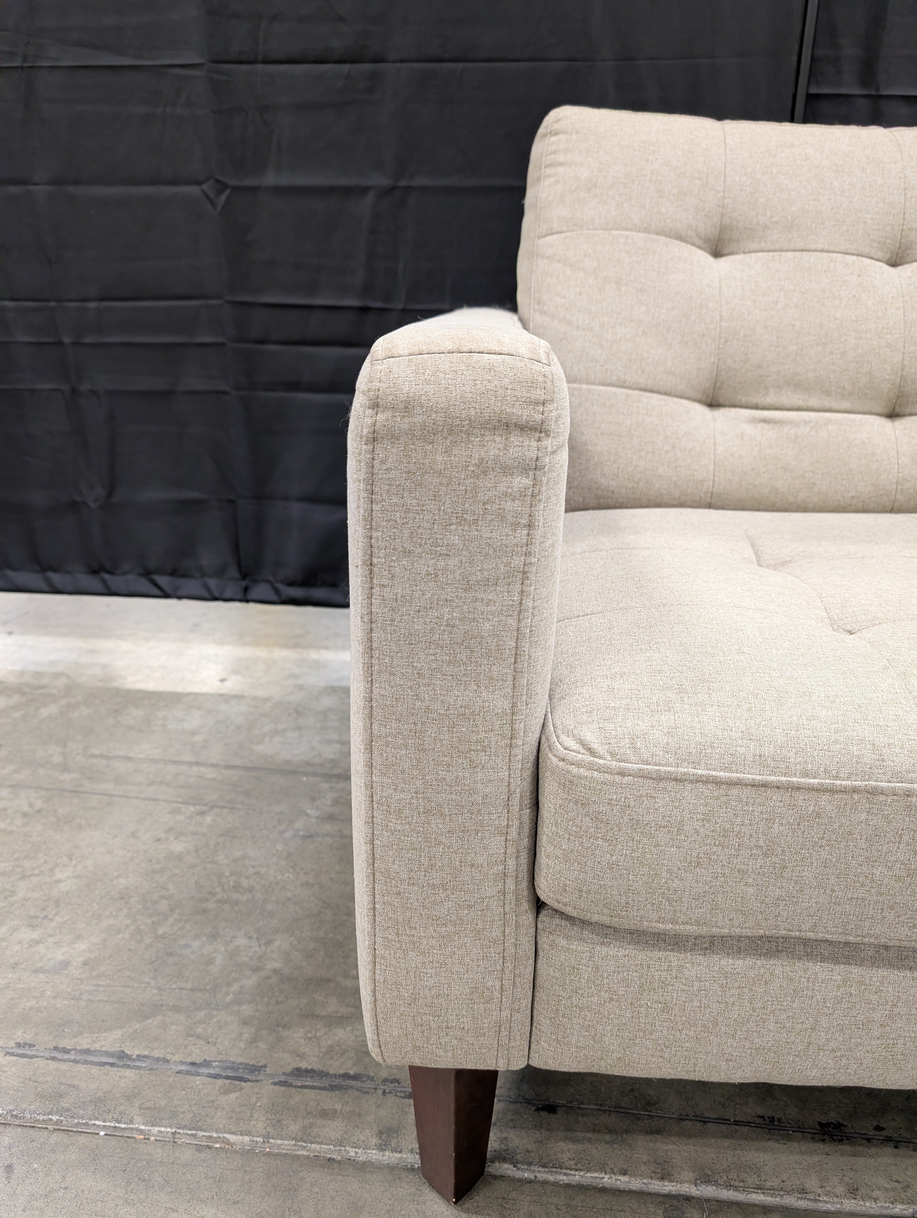 Modern Tufted Fabric Accent Chair - Beige Upholstered Armchair