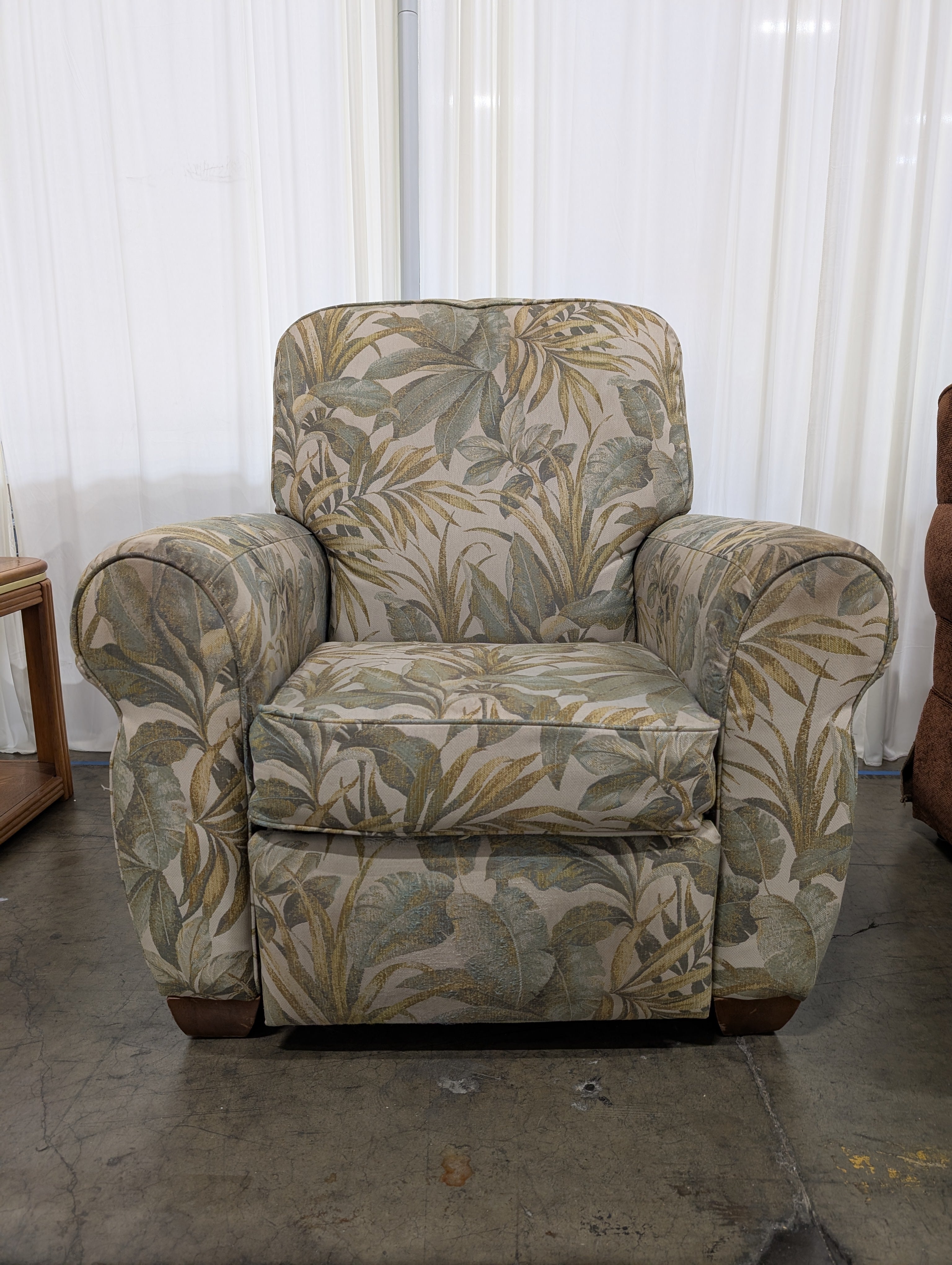 Green Botanical Print Upholstered Recliner