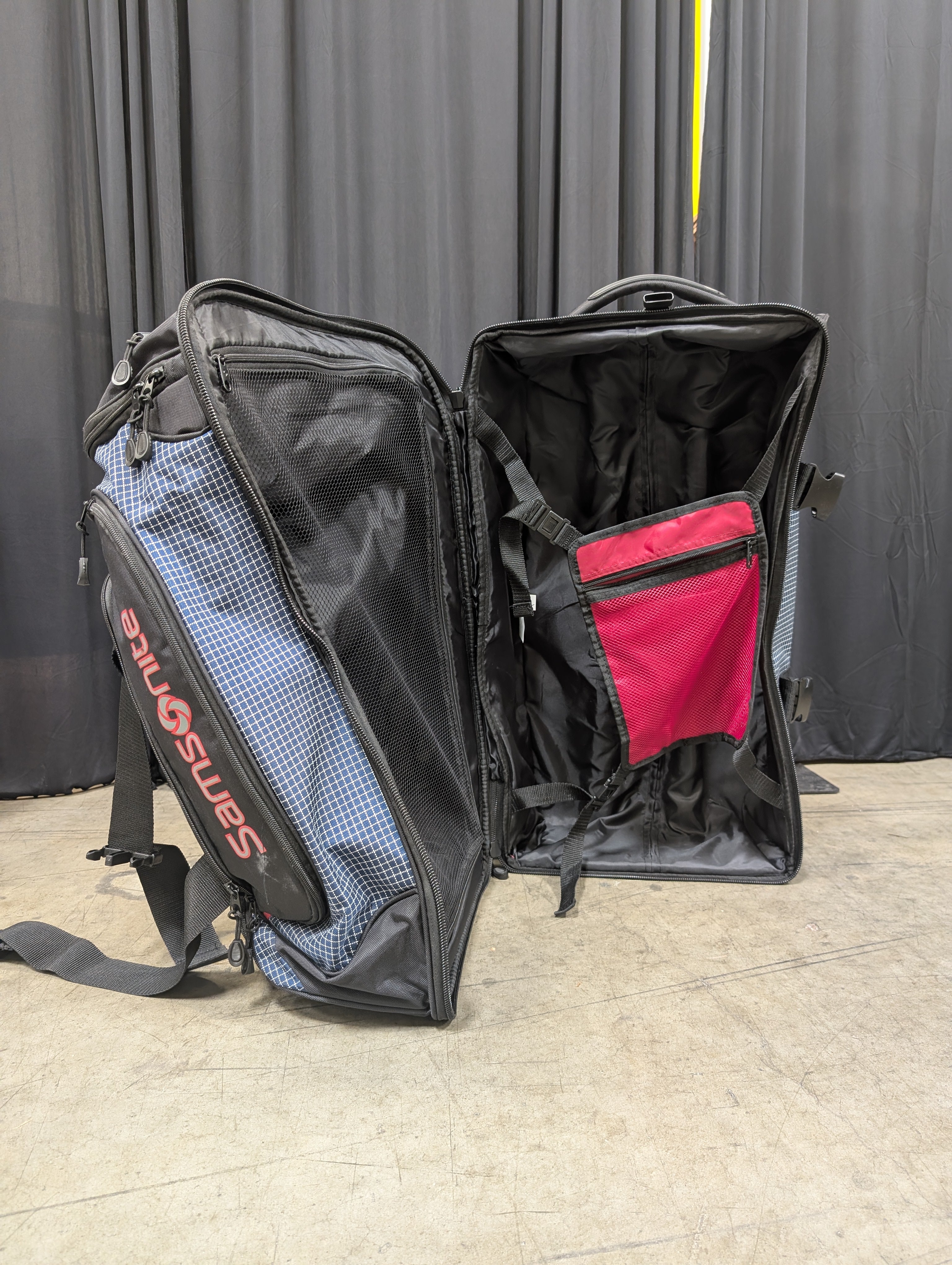 Samsonite Softshell Rolling Suitcase with Wheels