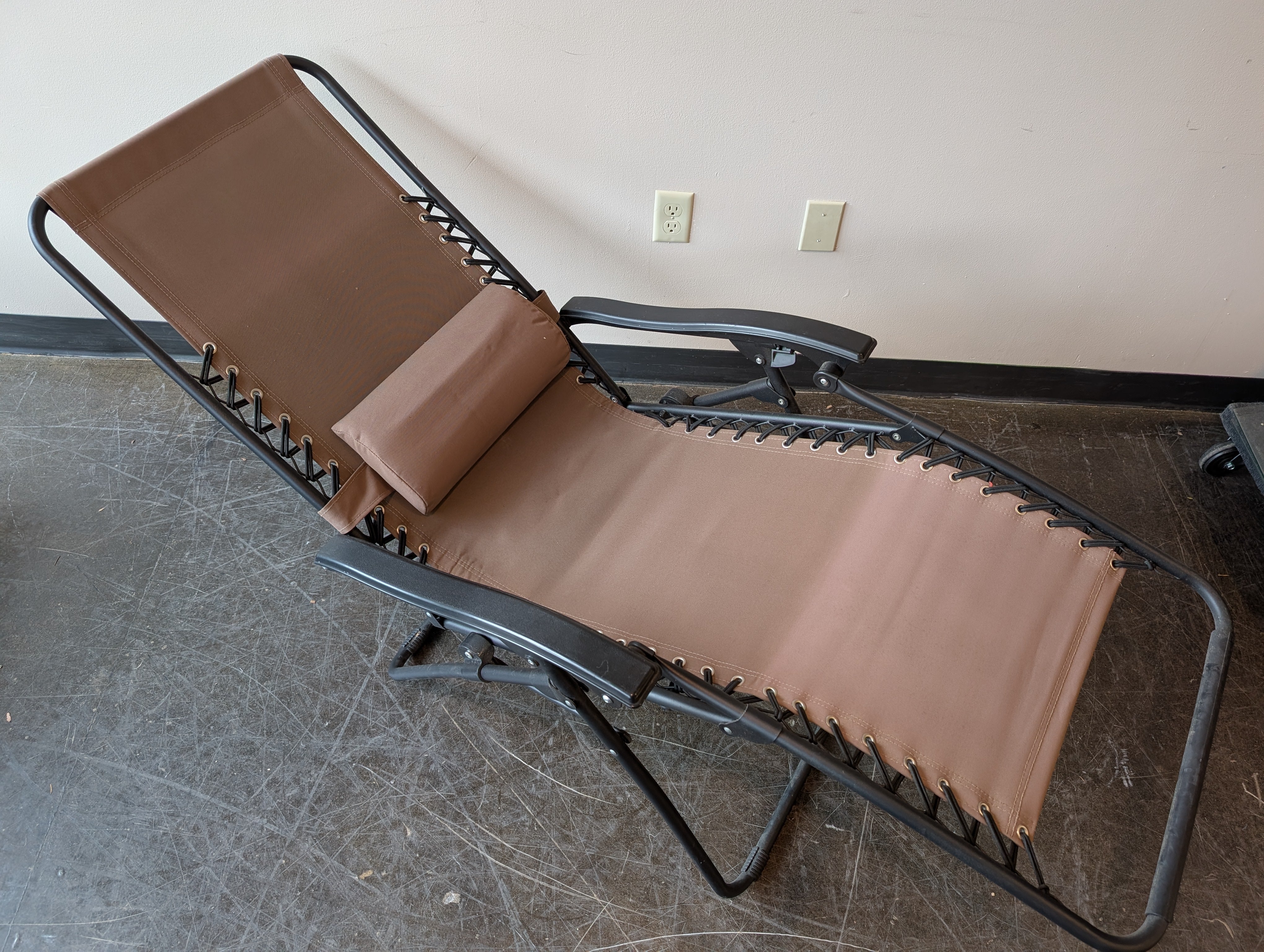 Folding Outdoor Zero Gravity Chair