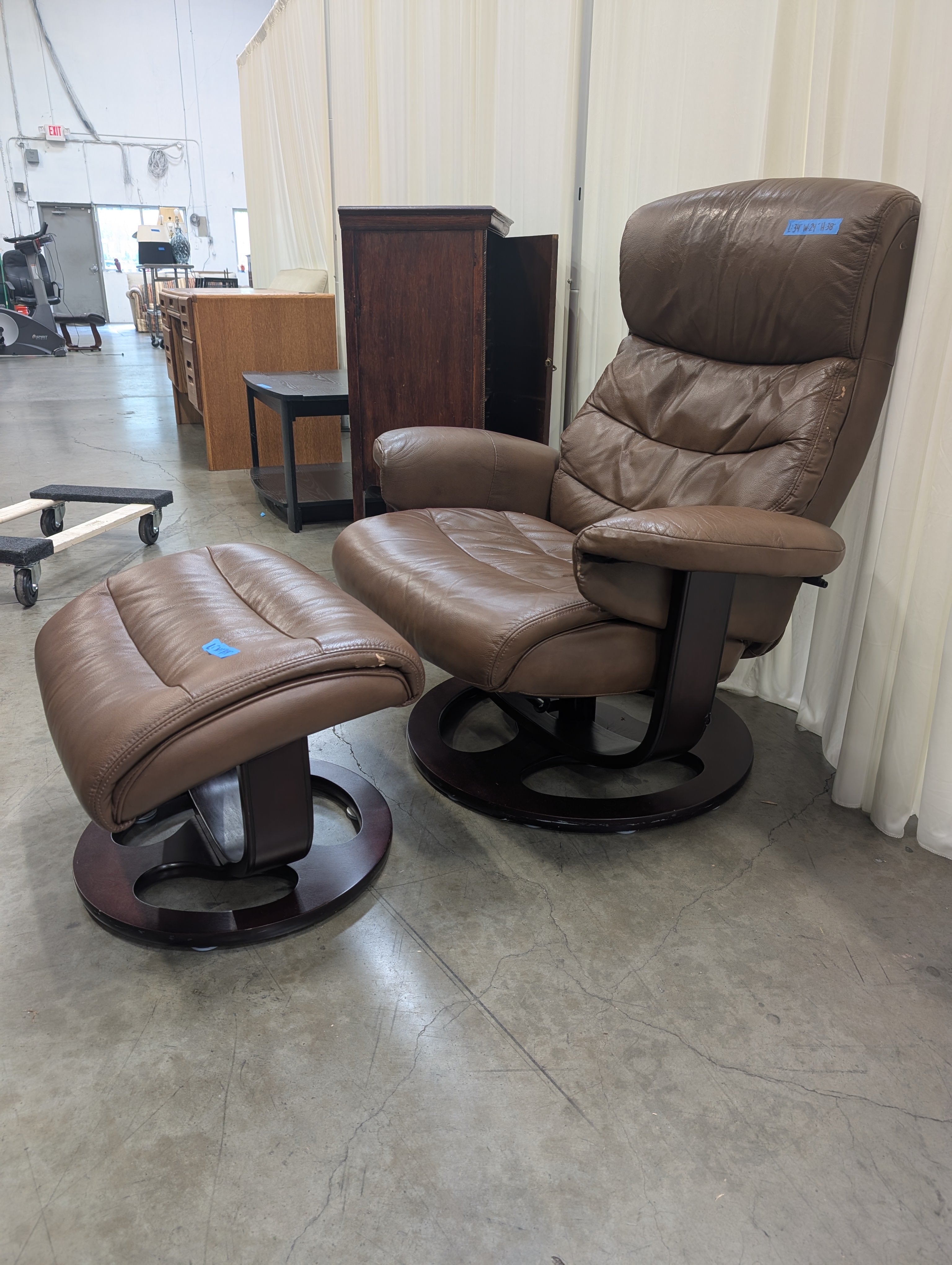 Chocolate Brown Leather Recliner with Padded Arms