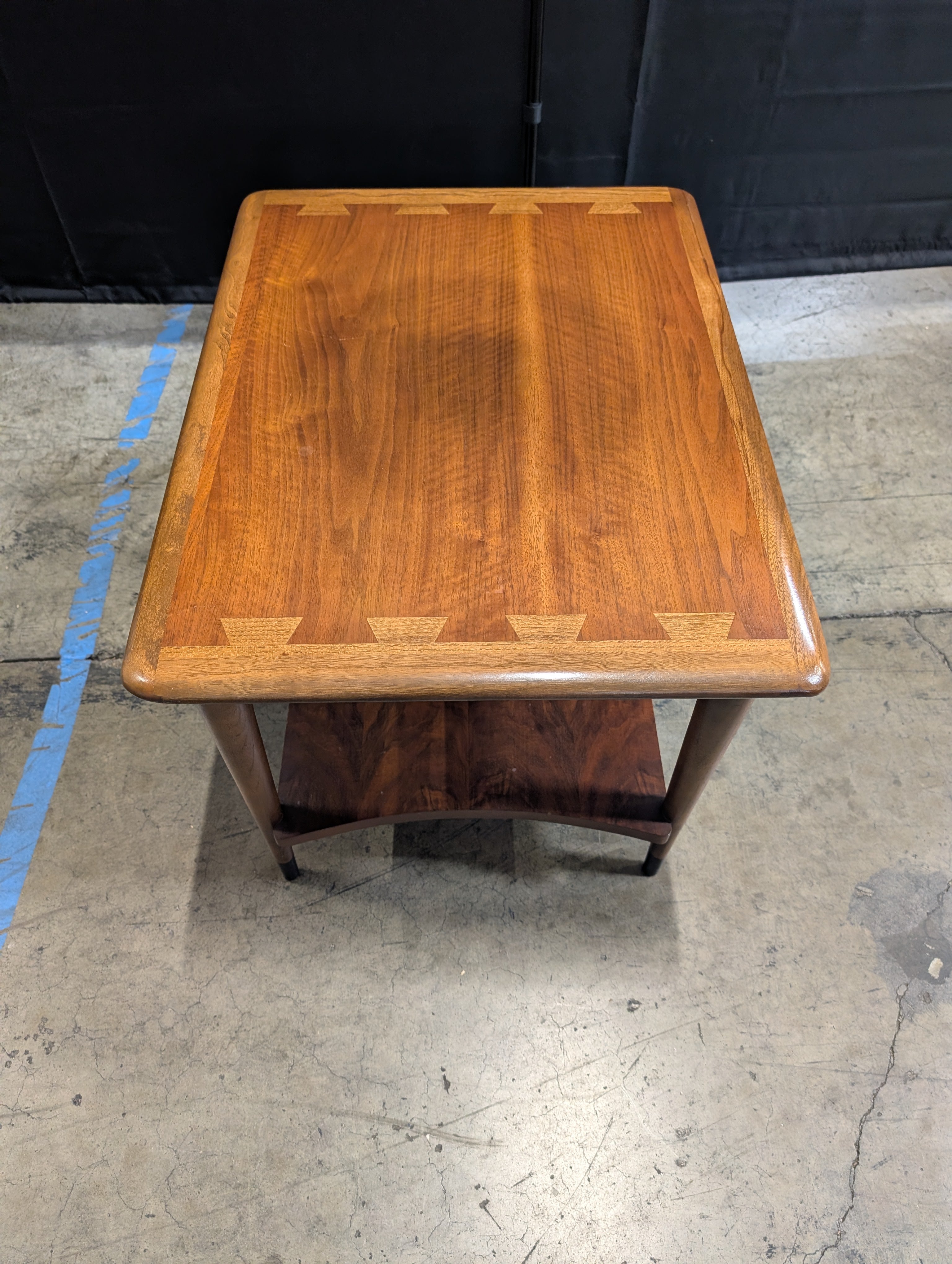 Lane Furniture Wood End Table with Inlaid Top and Lower Shelf
