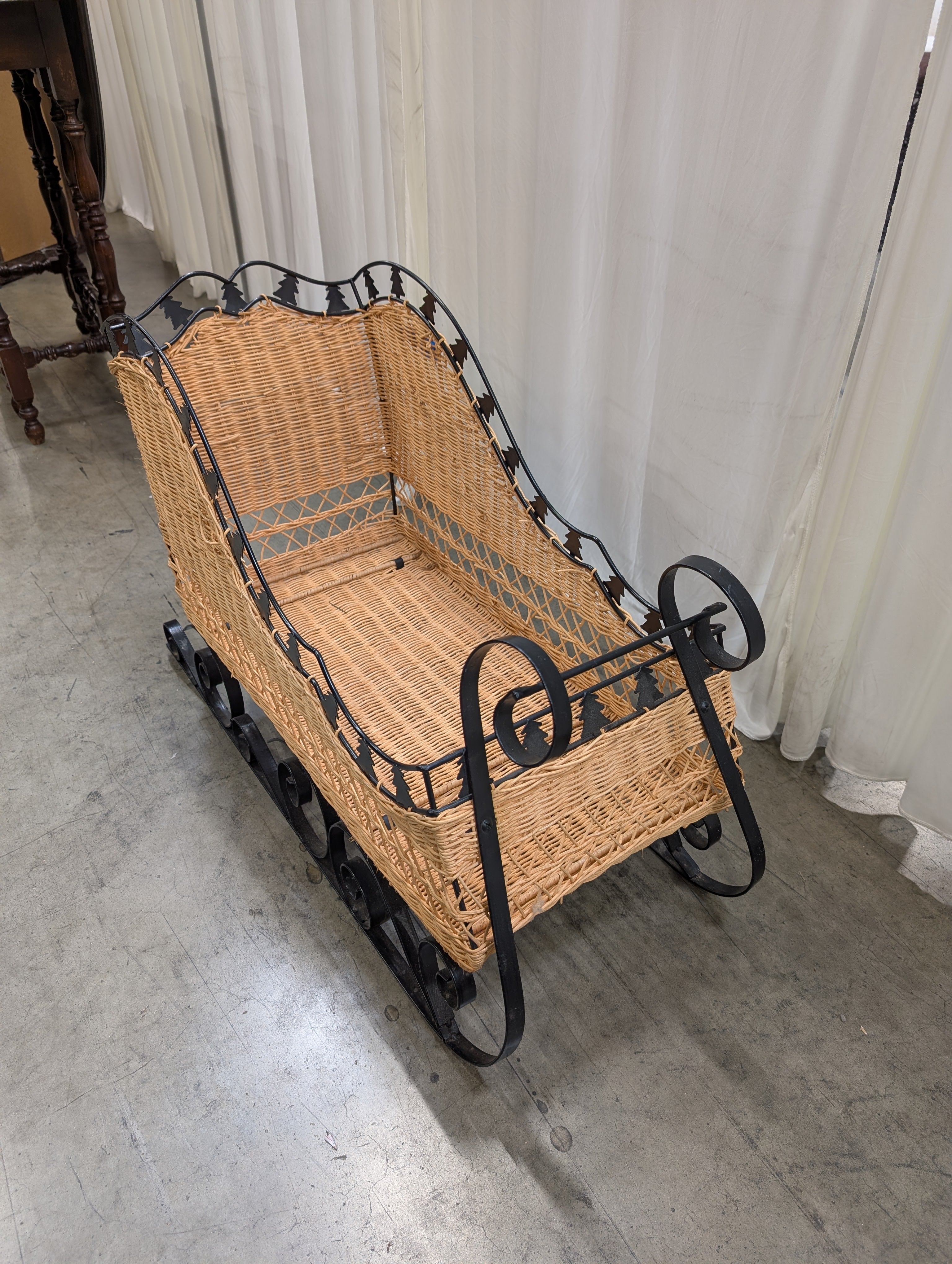 Decorative Woven Wicker Sleigh Basket with Metal Runners
