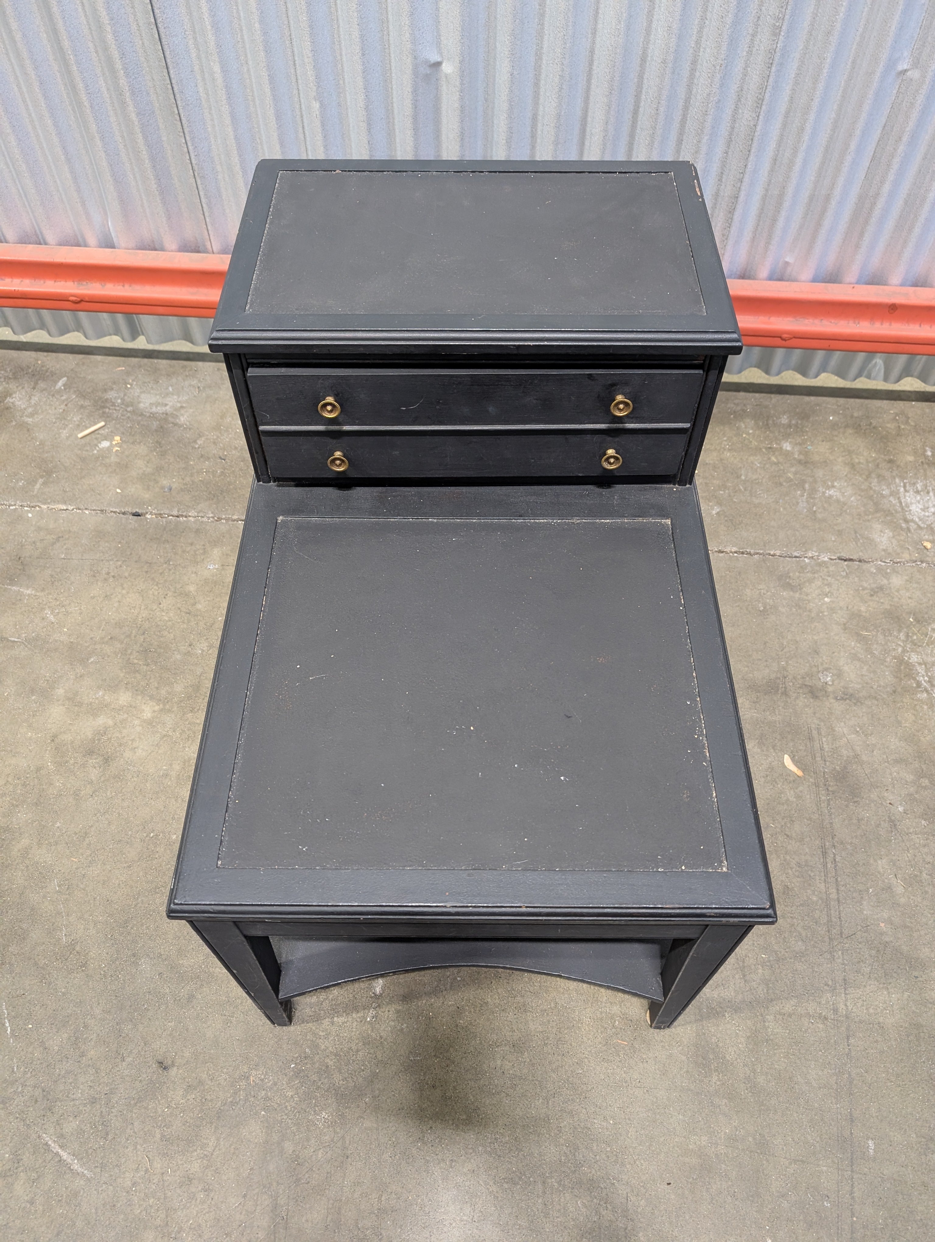 Stylish Grey End Table with Glass Top