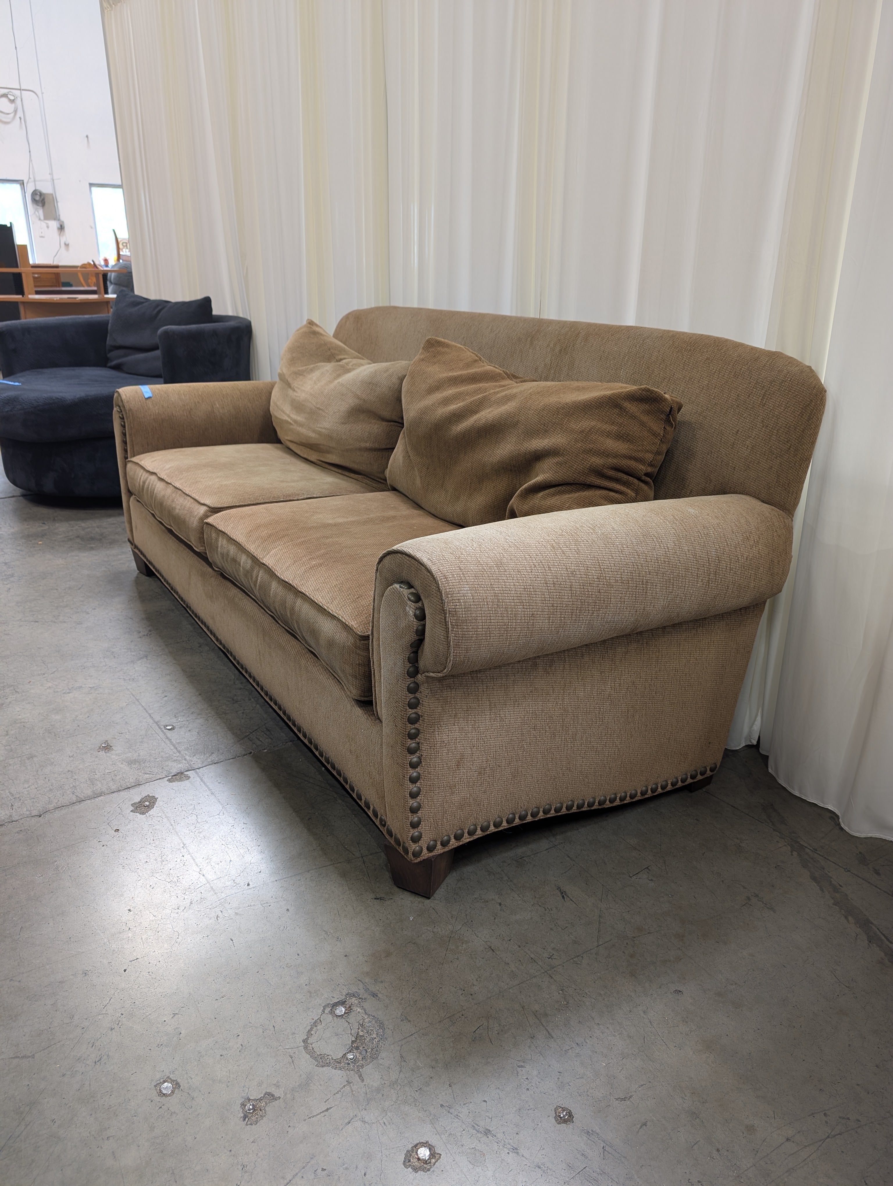 Northwalk Tan Textured Fabric Rolled Arm Couch